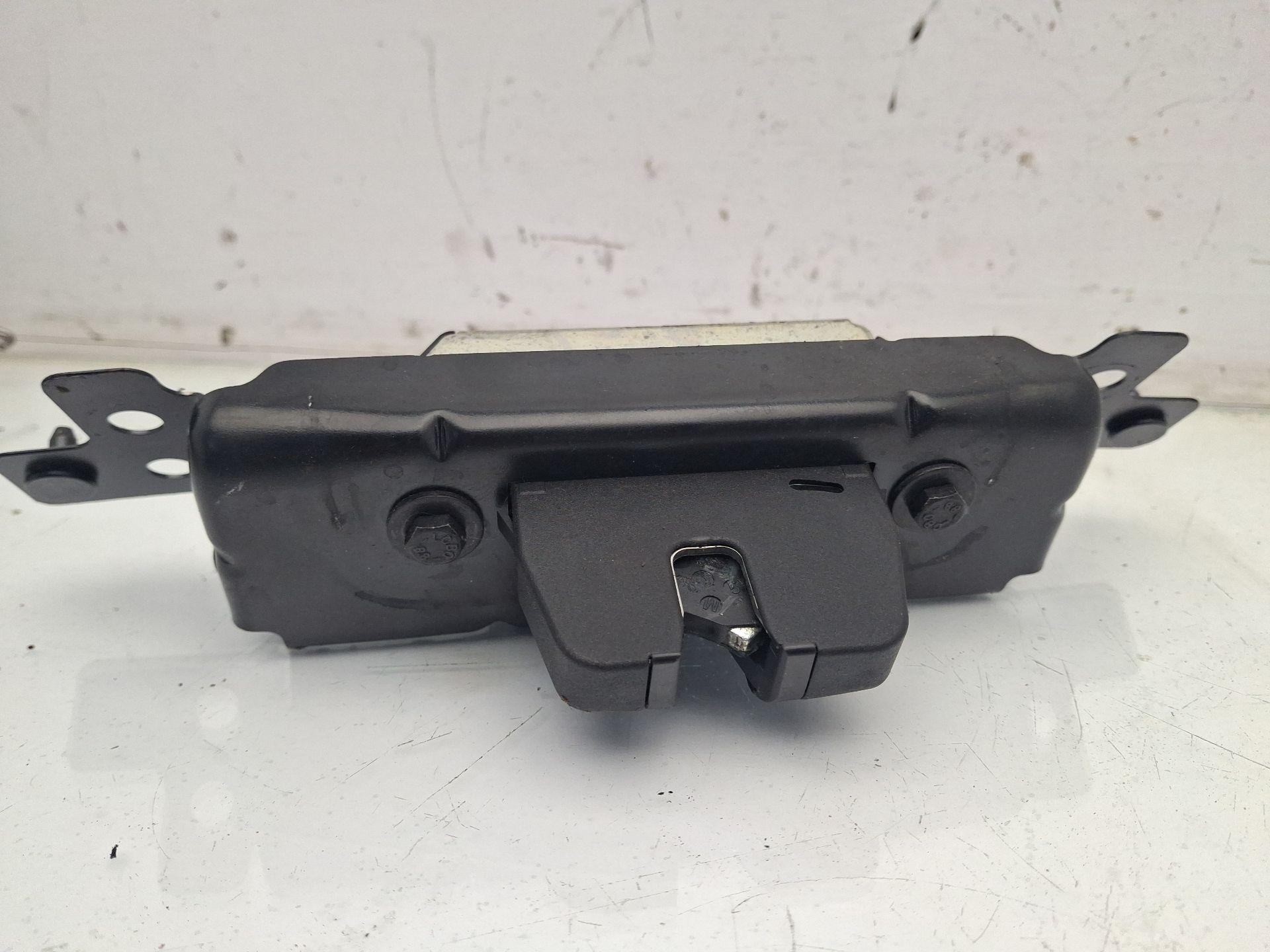 CERRADURA MALETERO / PORTON PEUGEOT 208 