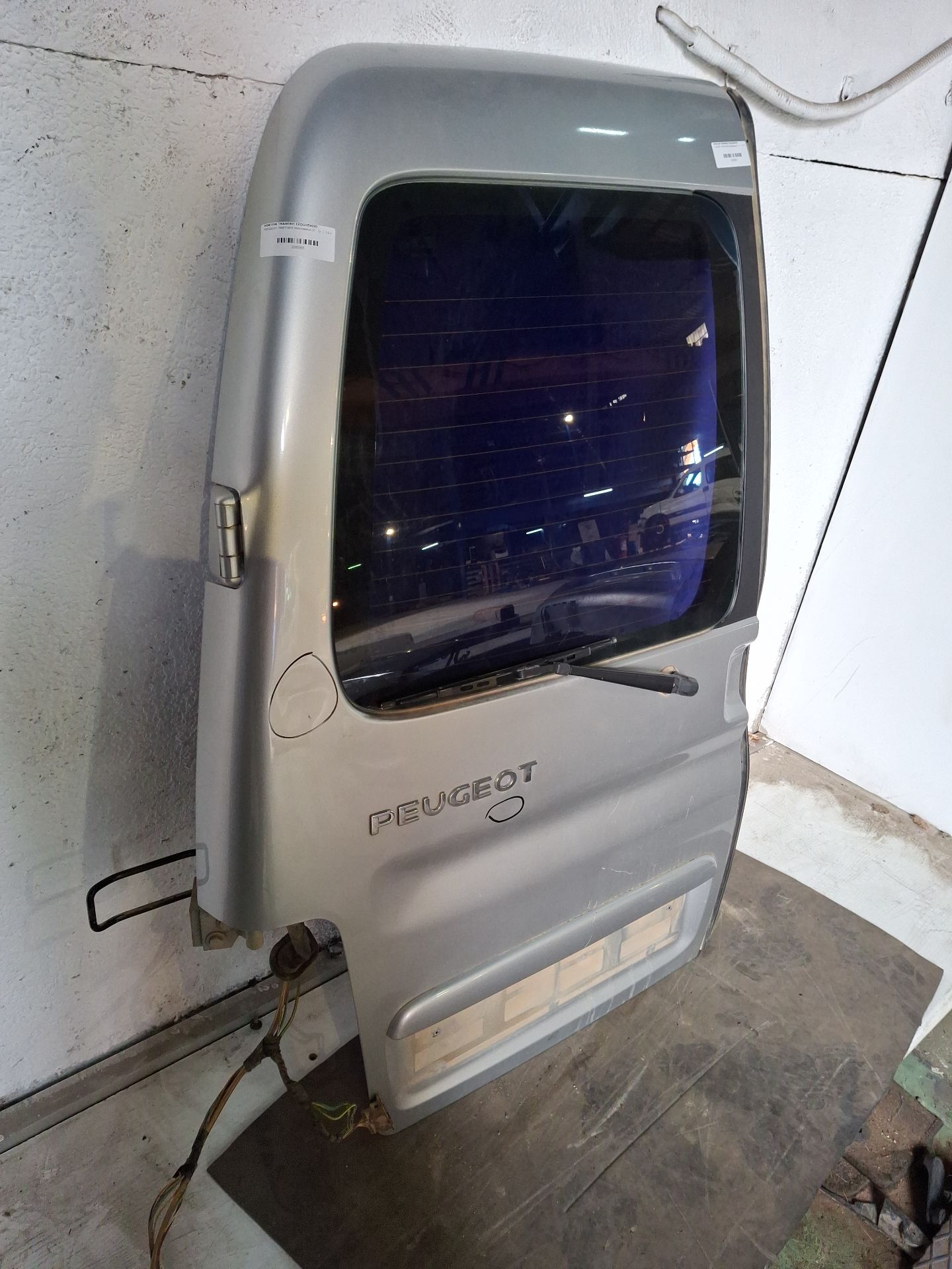 PORTON TRASERO IZQUIERDO PEUGEOT PARTNER 