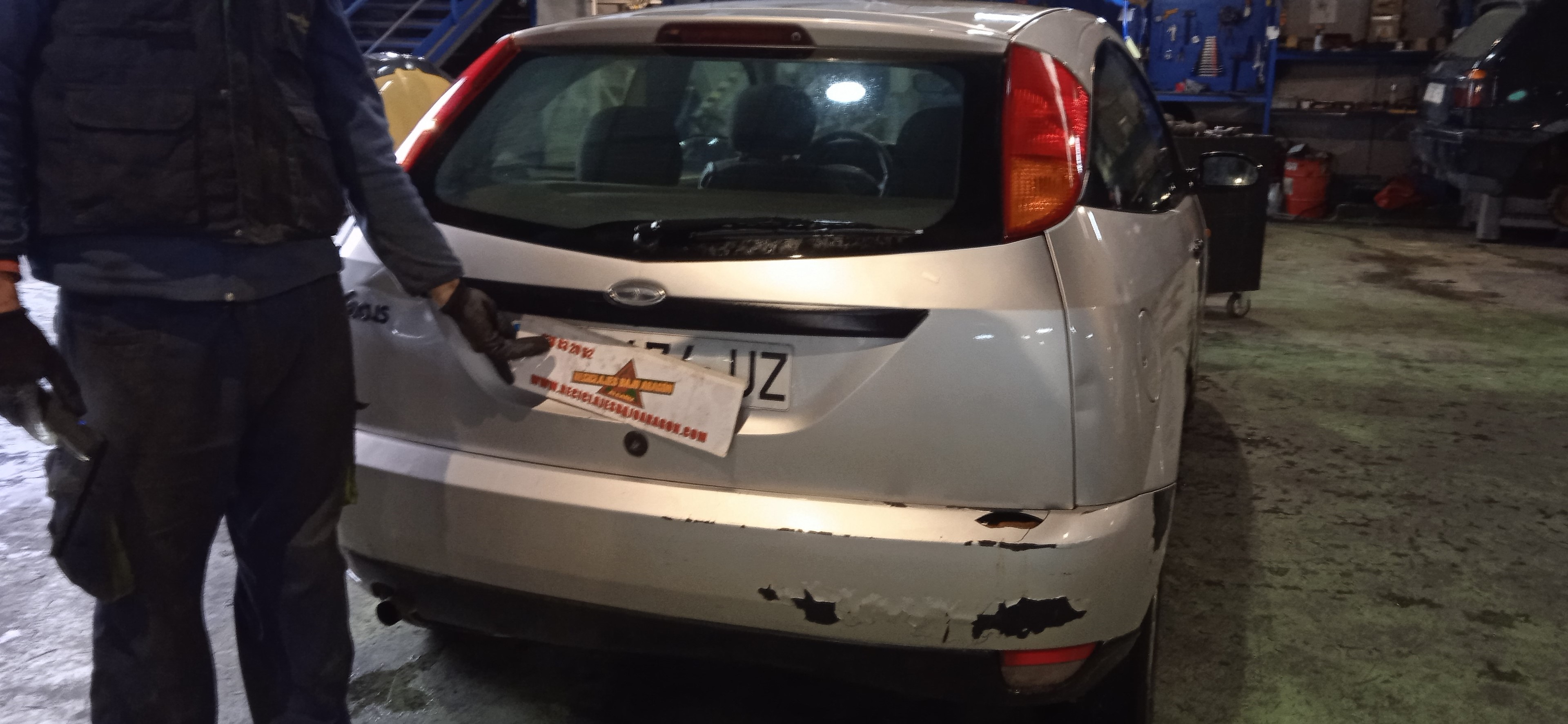 CAJA RELES / FUSIBLES FORD FOCUS FYDA