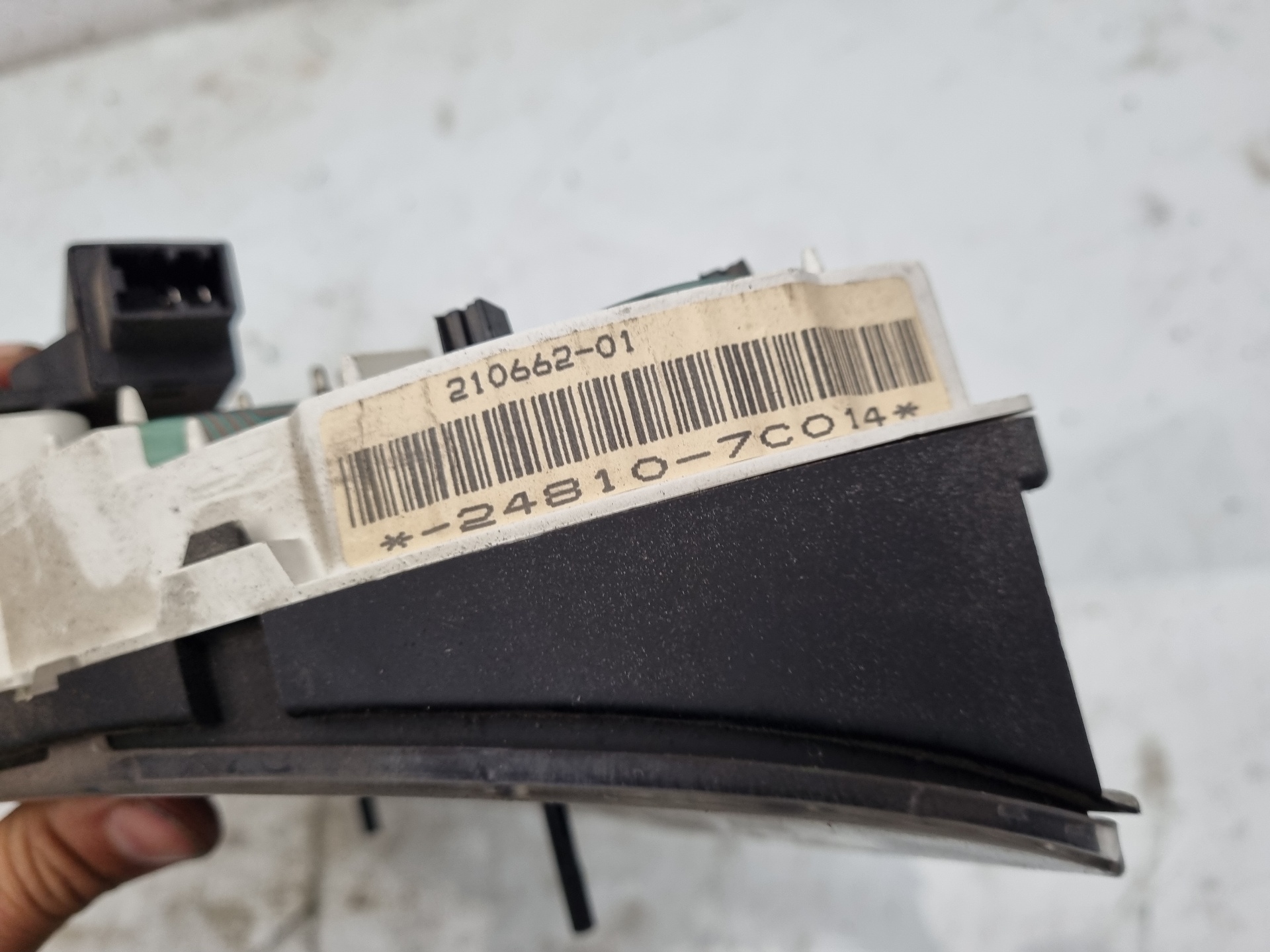 CUADRO INSTRUMENTOS NISSAN SERENA LD23