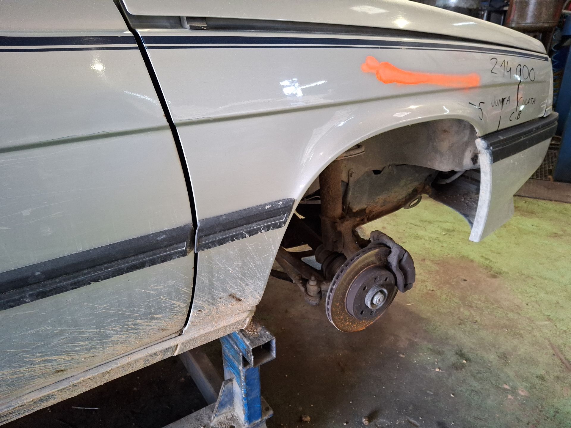 ALETA DELANTERA DERECHA RENAULT 11 