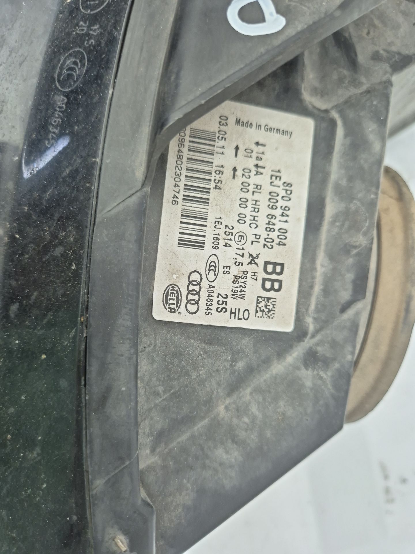 FARO DERECHO AUDI A3 