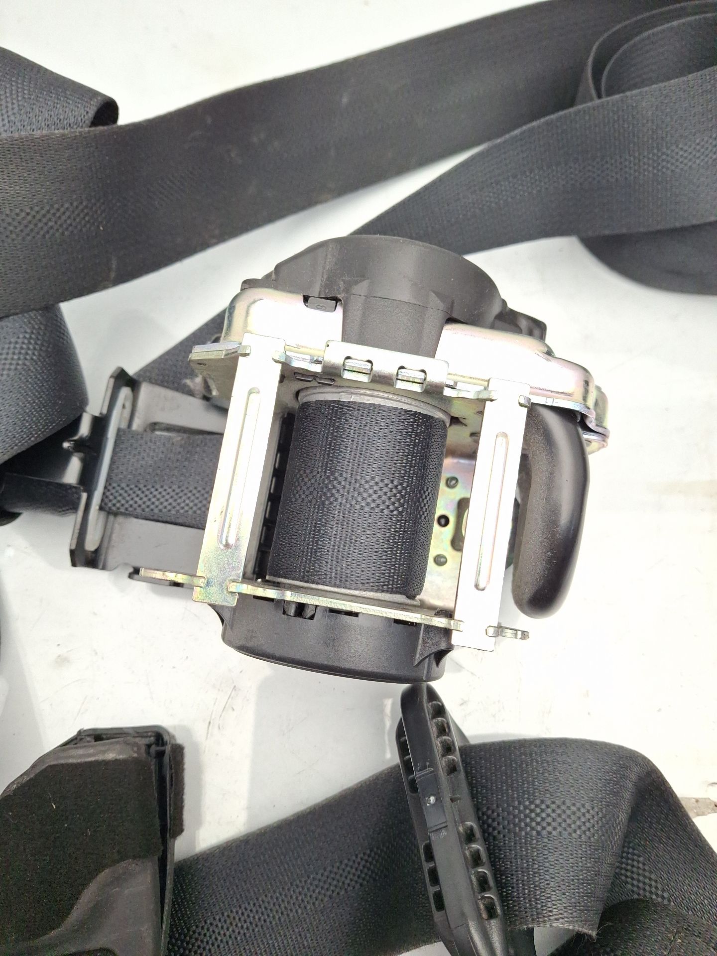 CINTURON SEGURIDAD DELANTERO IZQUIERDO NISSAN JUKE 