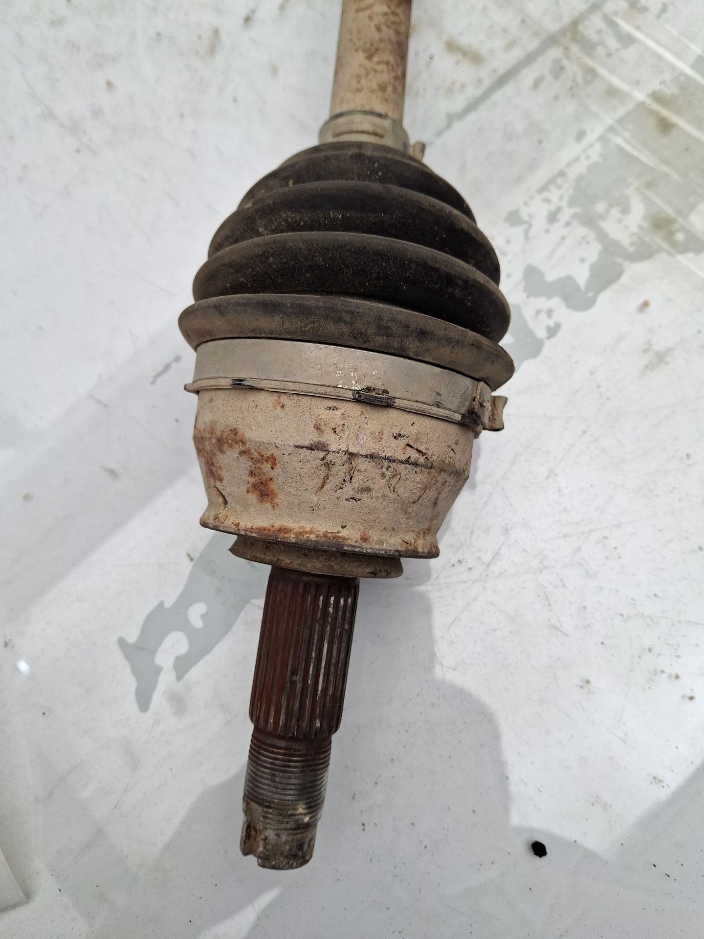 TRANSMISION DELANTERA IZQUIERDA FIAT GRANDE 