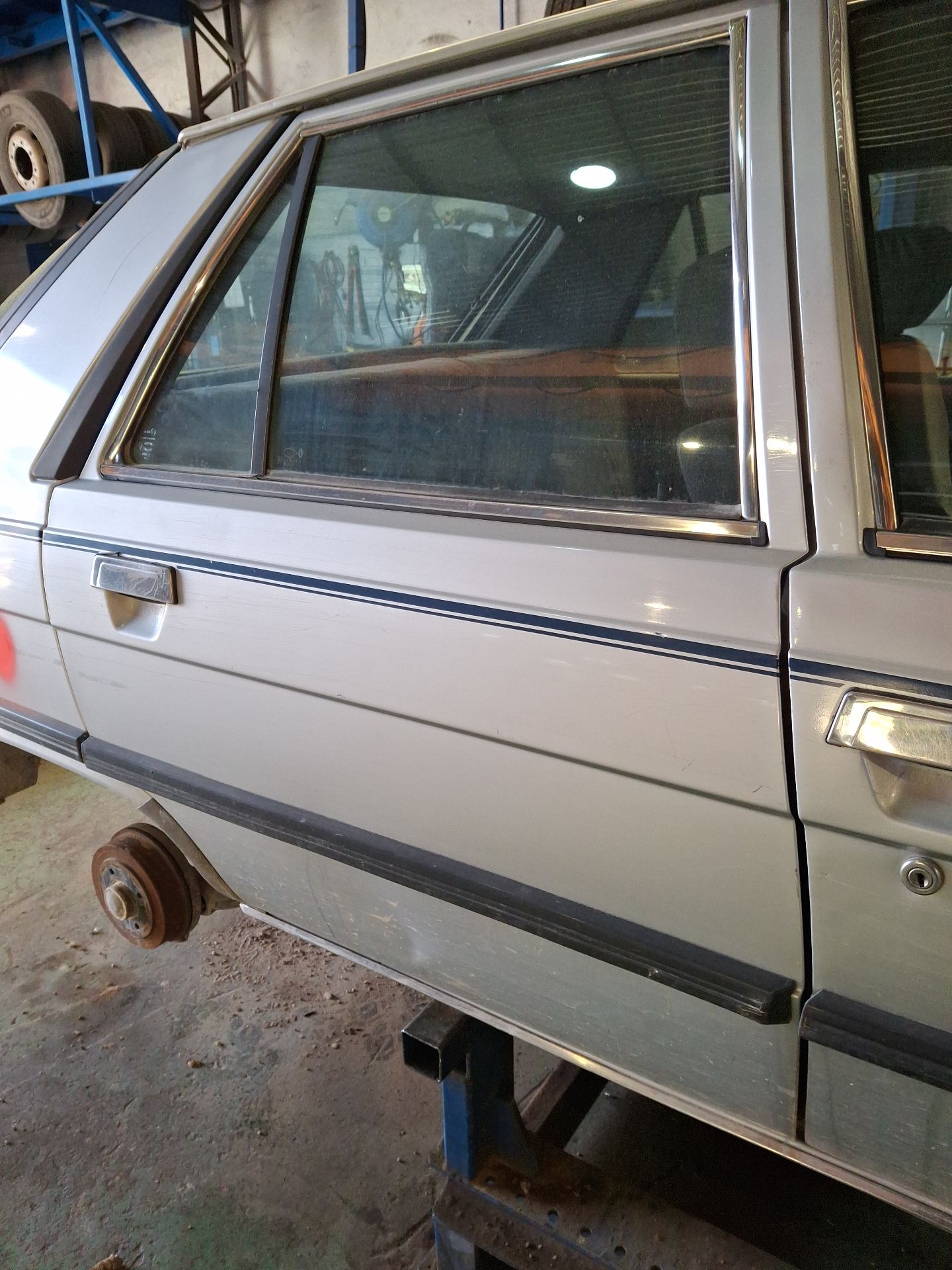 PUERTA TRASERA DERECHA RENAULT 11 