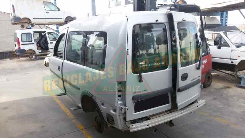 MANGUETA DELANTERA IZQUIERDA OPEL COMBO Y 17 DT