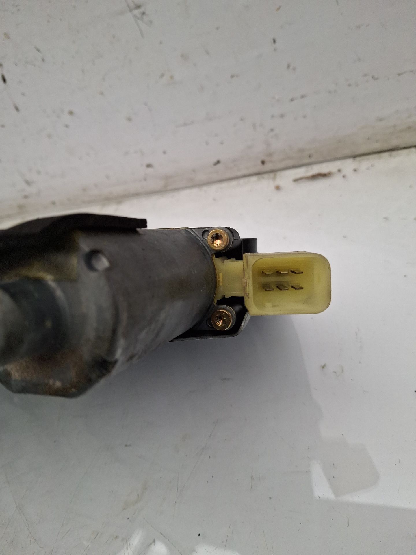 ELEVALUNAS DELANTERO IZQUIERDO VOLVO S60 