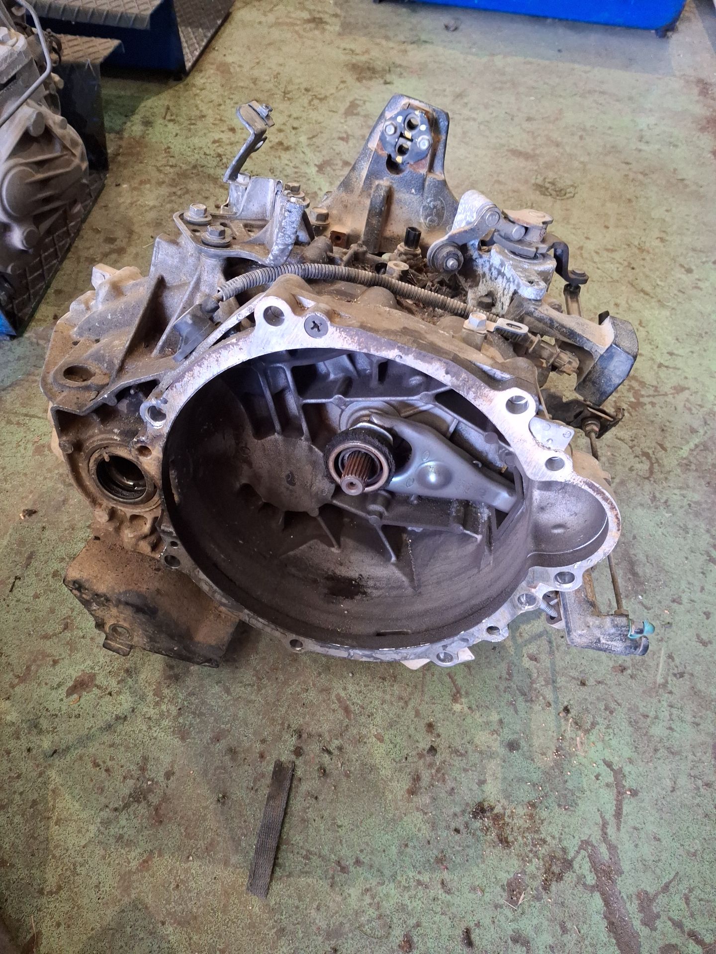 CAJA CAMBIOS HYUNDAI i40 