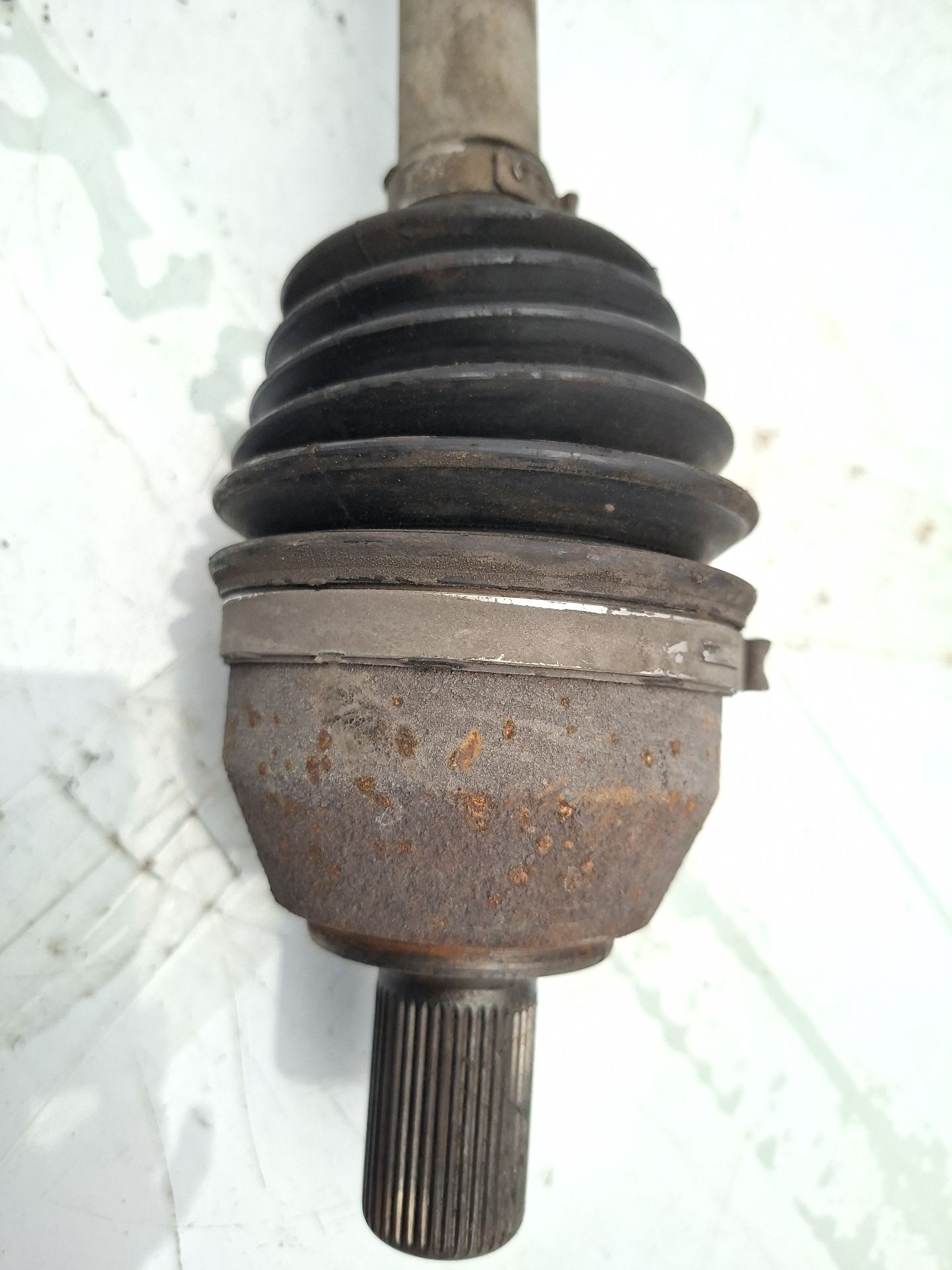 TRANSMISION DELANTERA IZQUIERDA FORD MONDEO 