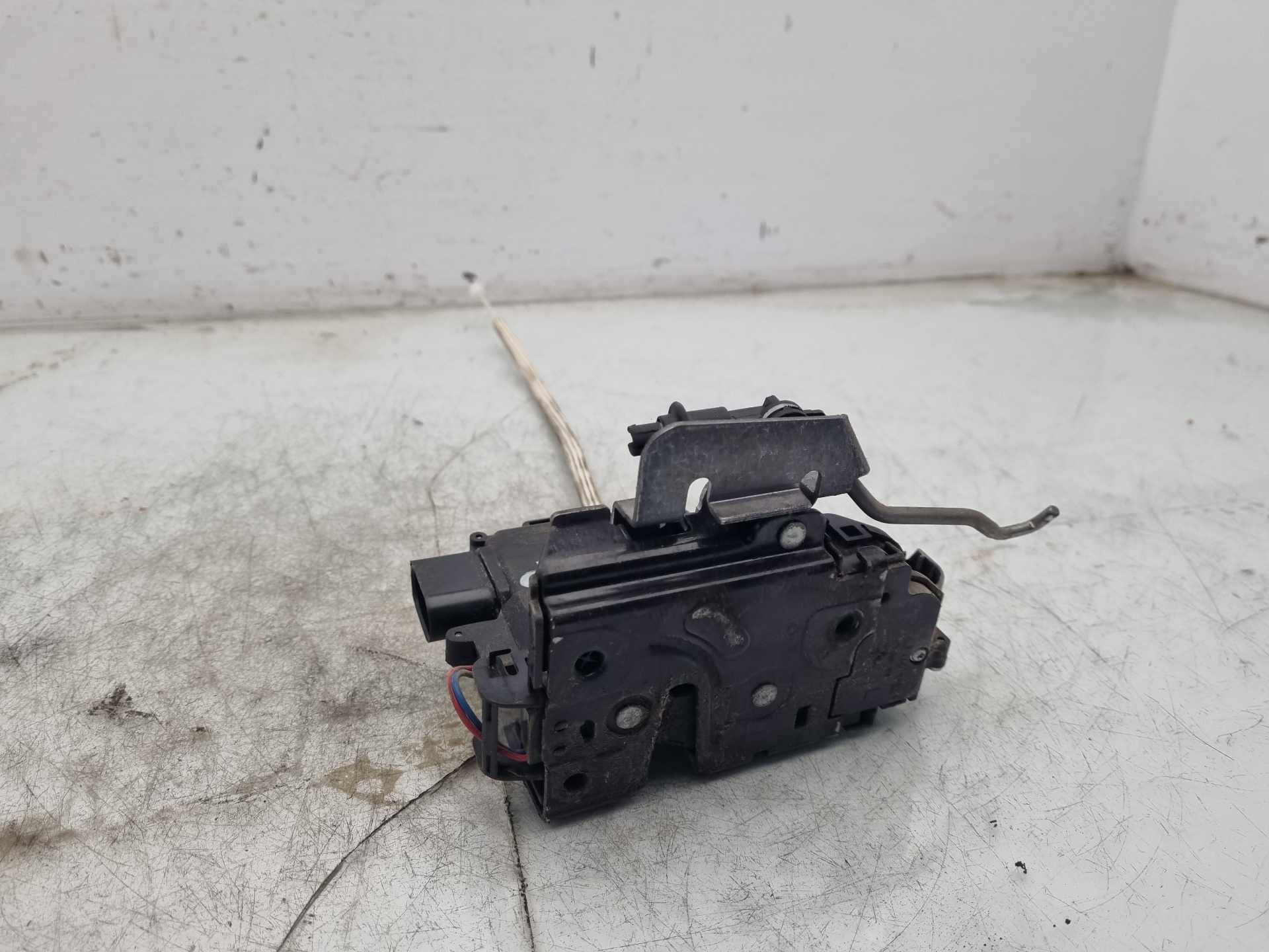 CERRADURA PUERTA DELANTERA IZQUIERDA AUDI A6 BDV