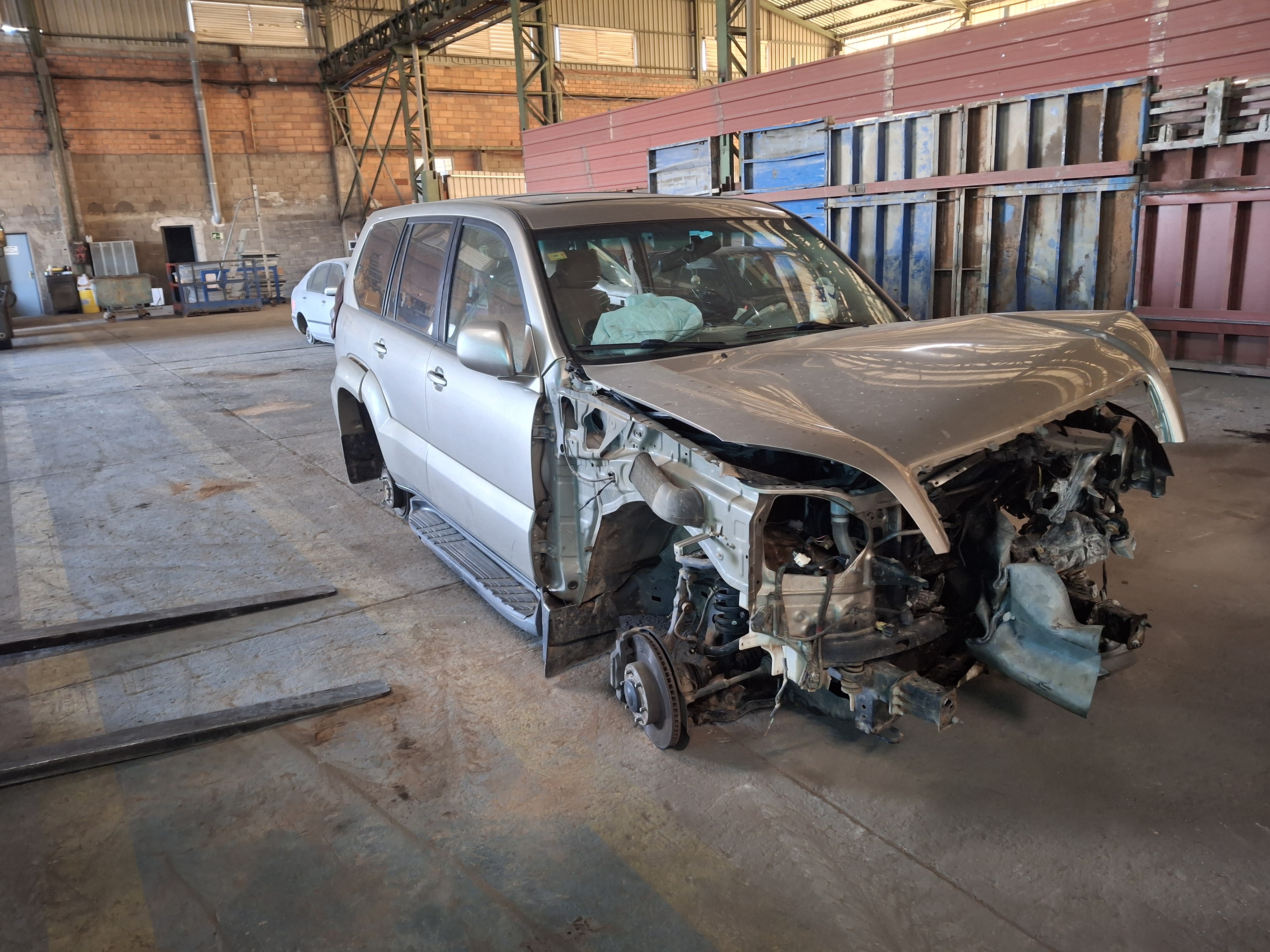 LLANTA TOYOTA LAND CRUISER 