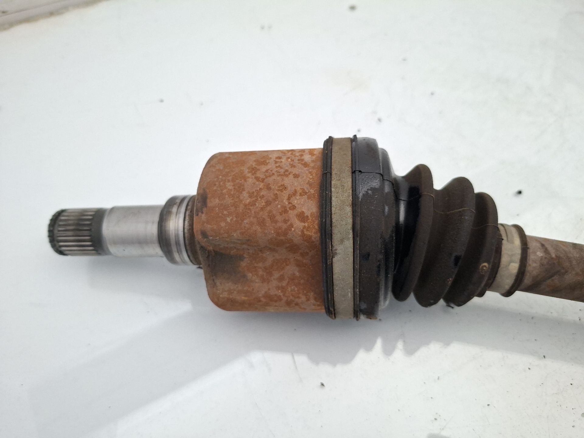 TRANSMISION DELANTERA IZQUIERDA FORD MONDEO 