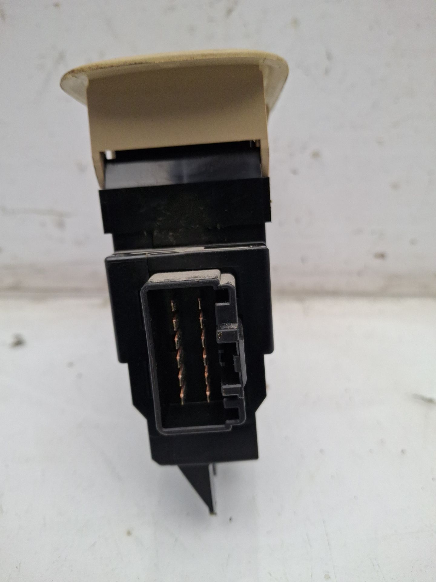 MANDO ELEVALUNAS DELANTERO IZQUIERDO VOLVO S60 