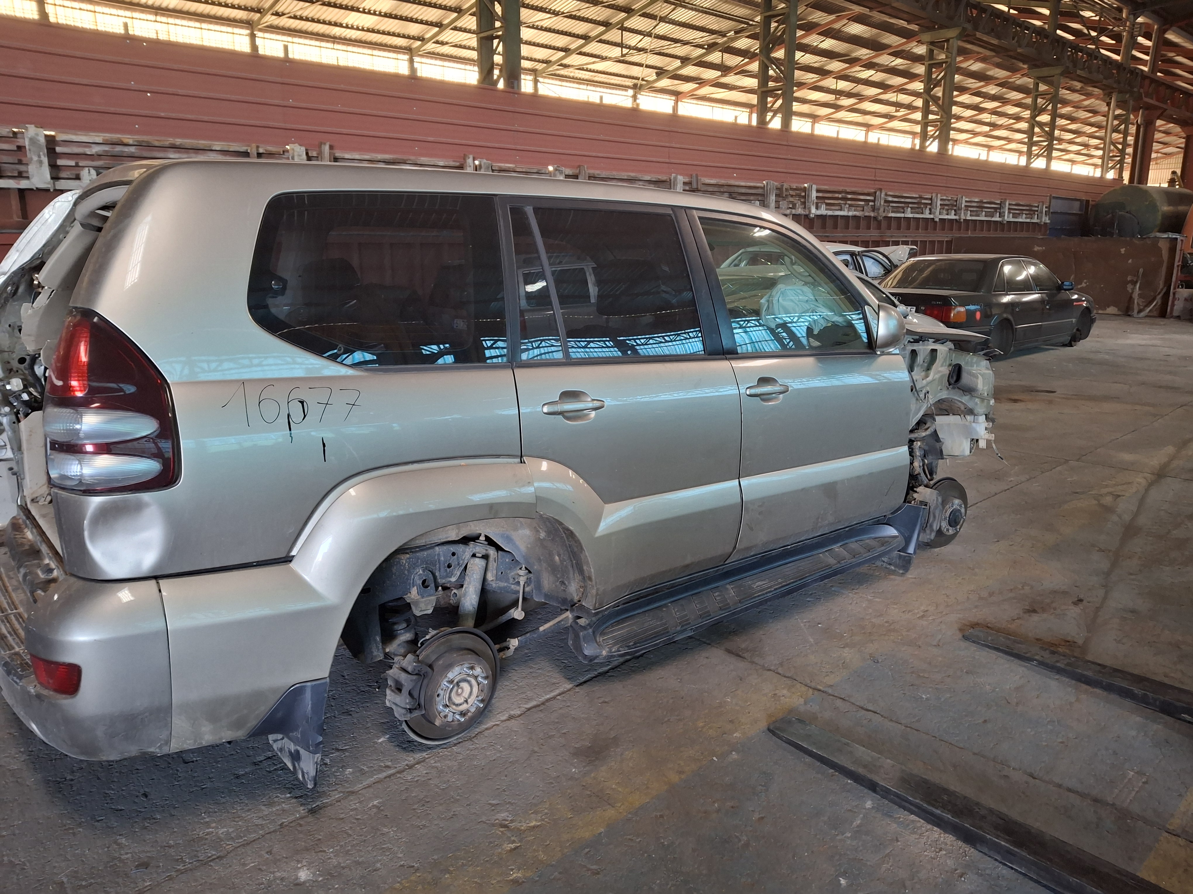 LLANTA TOYOTA LAND CRUISER 