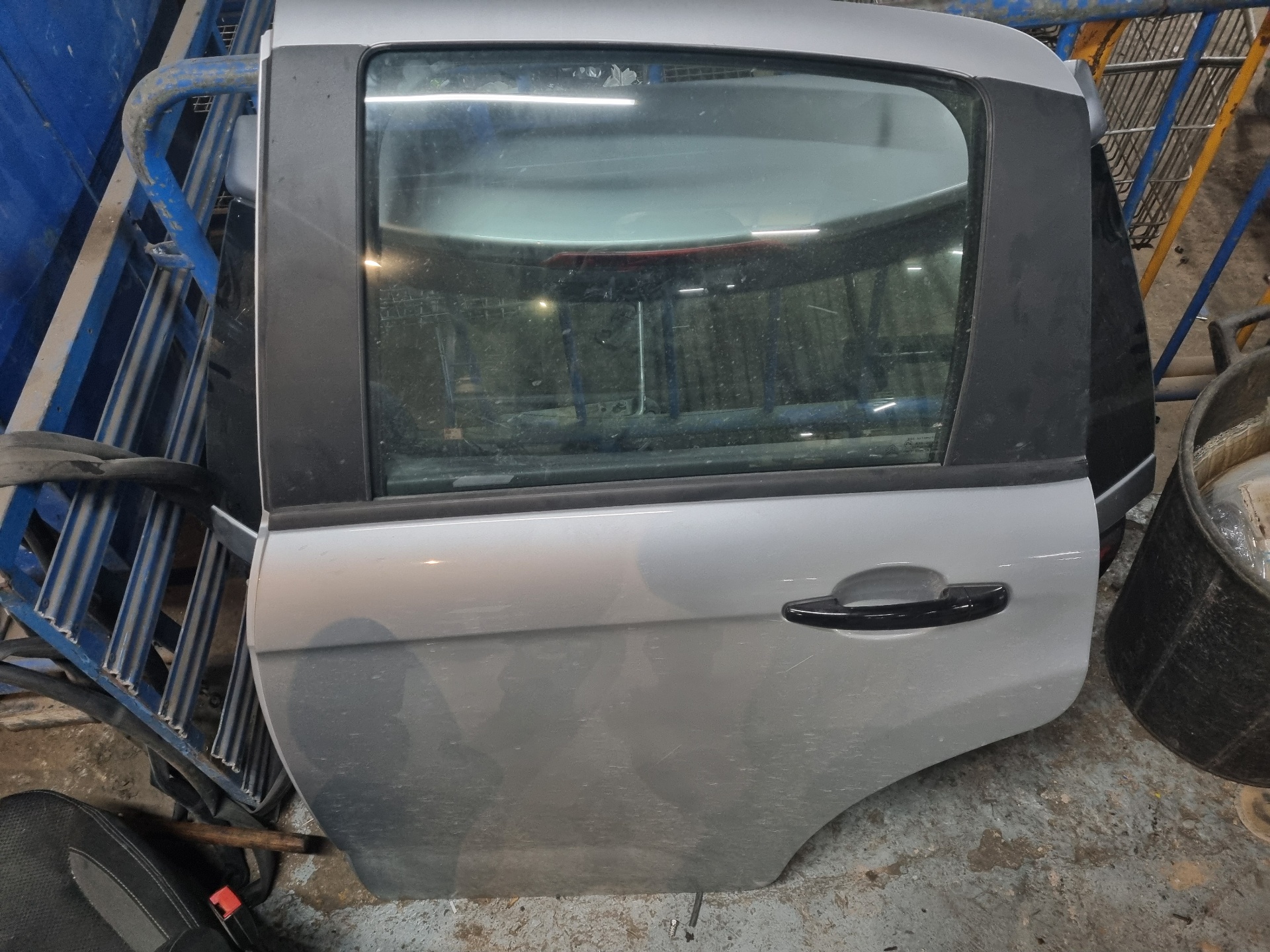 PUERTA TRASERA IZQUIERDA CITROEN C3 8H01