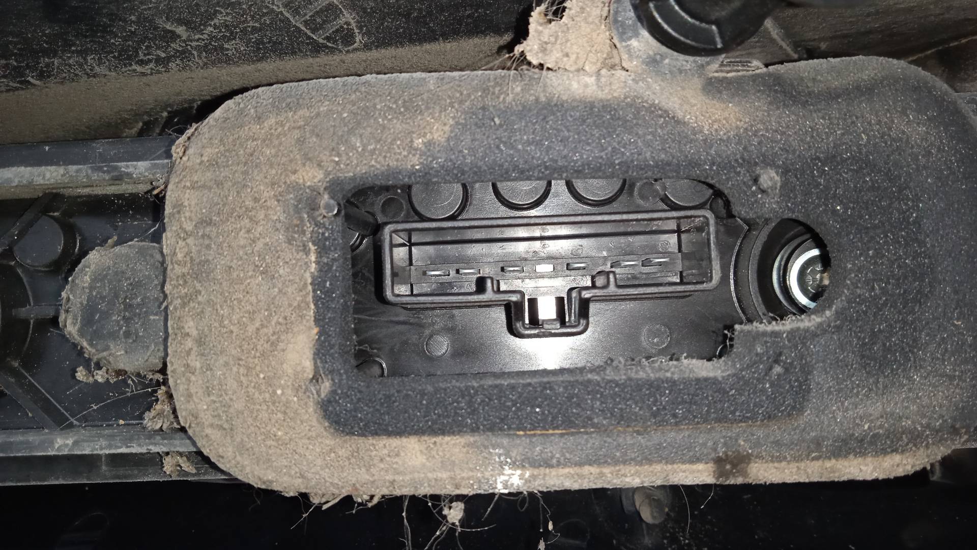 PILOTO TRASERO DERECHO FORD FOCUS 