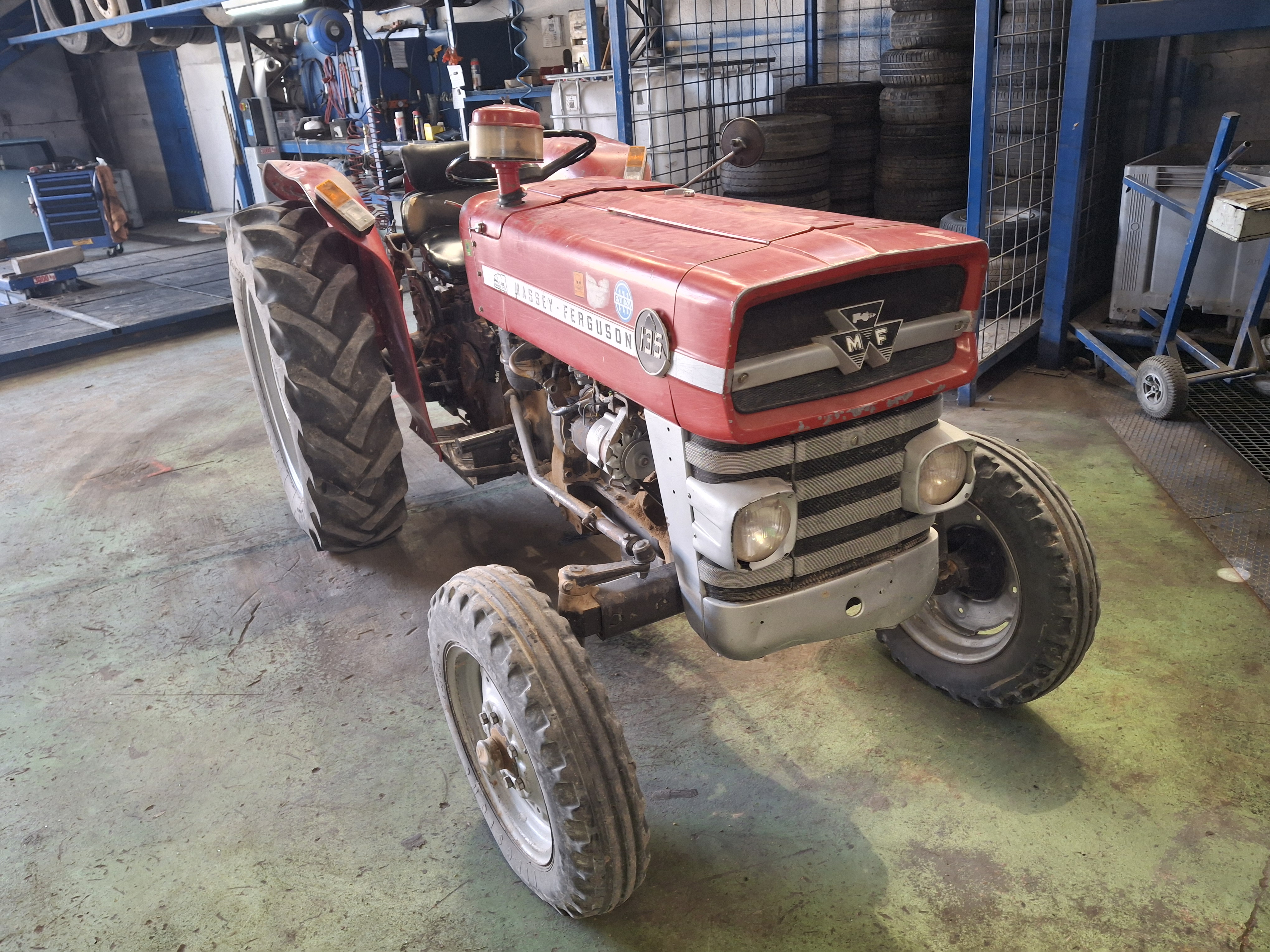  MASSEY-FERGUSON 135 EBRO null