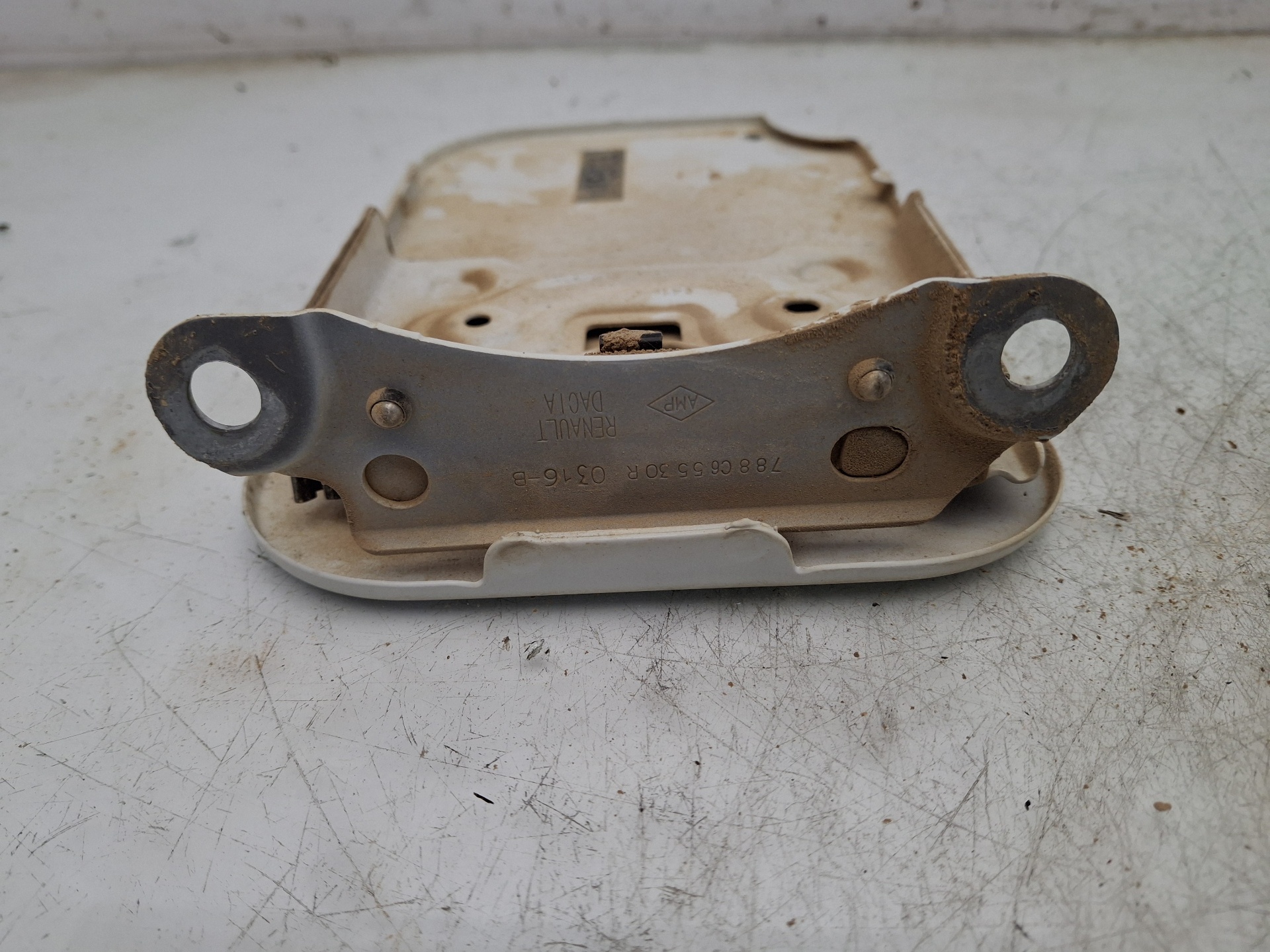TAPA EXTERIOR COMBUSTIBLE DACIA DOKKER K9K C6