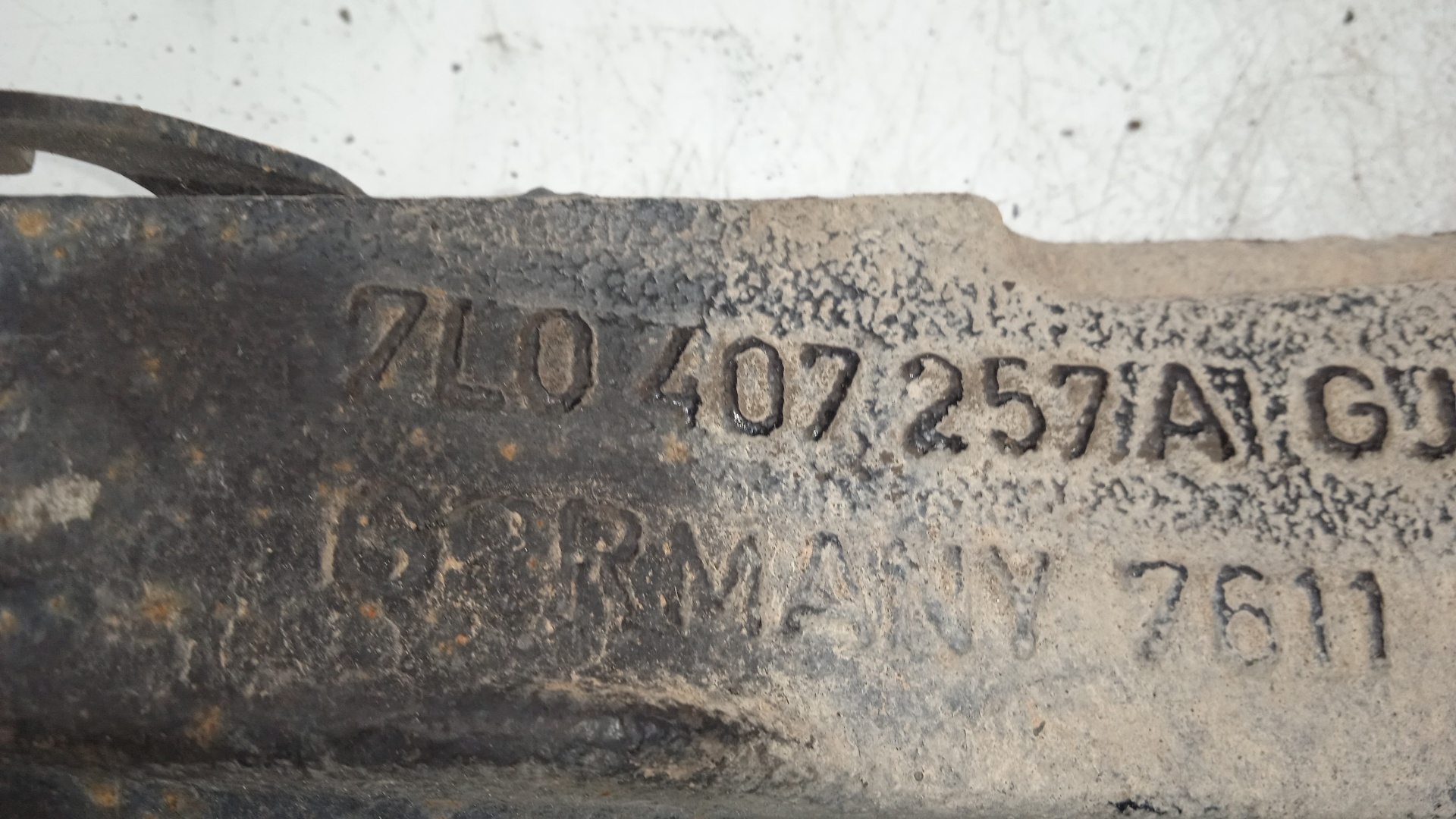 MANGUETA DELANTERA IZQUIERDA VOLKSWAGEN TOUAREG AYH