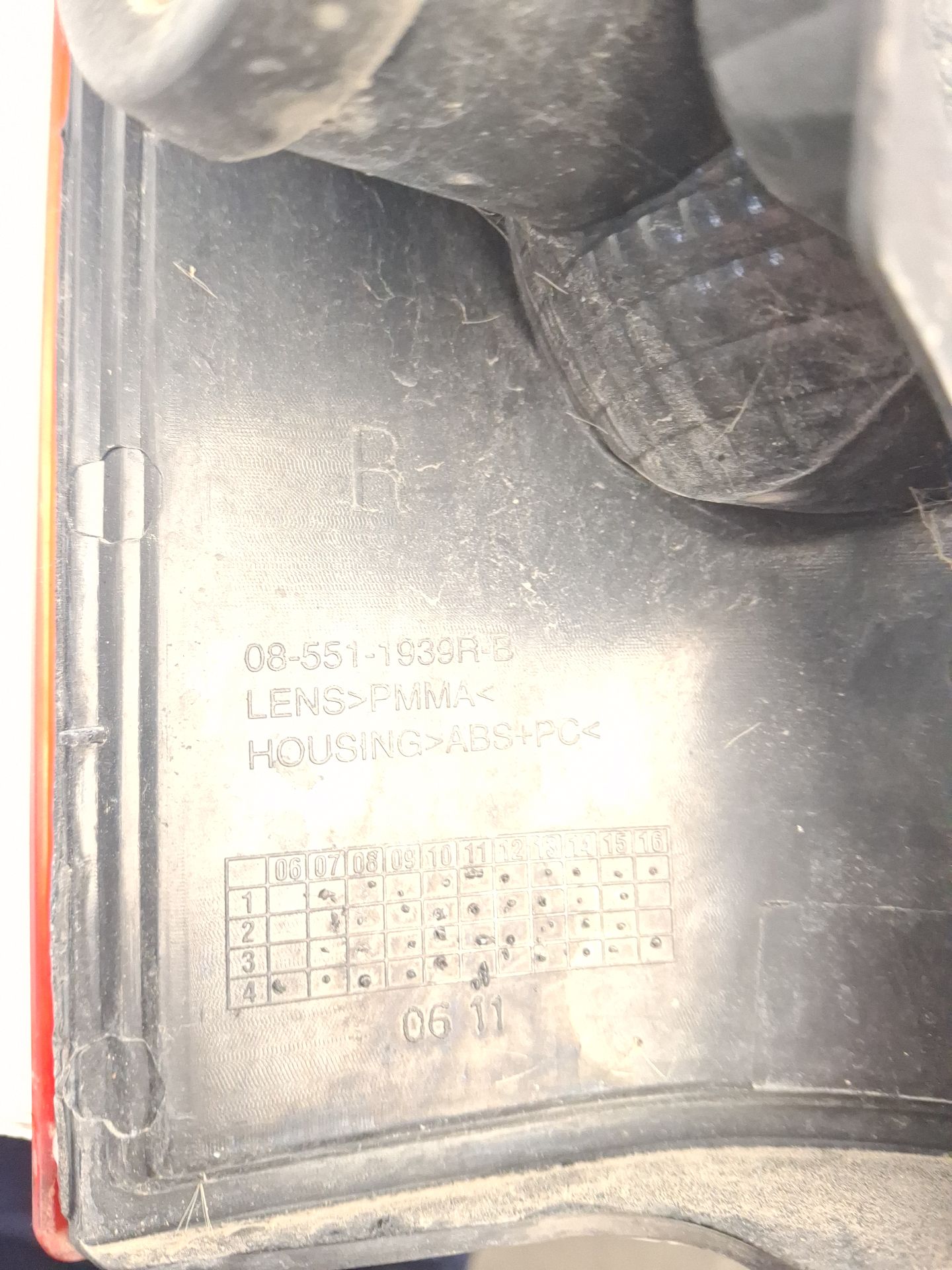 PILOTO TRASERO DERECHO RENAULT KANGOO 