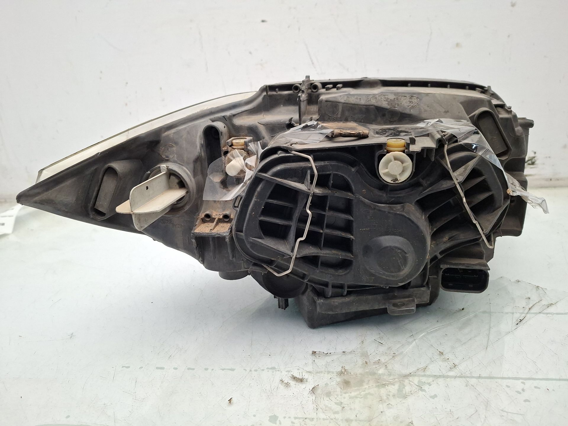 FARO IZQUIERDO BMW 1 