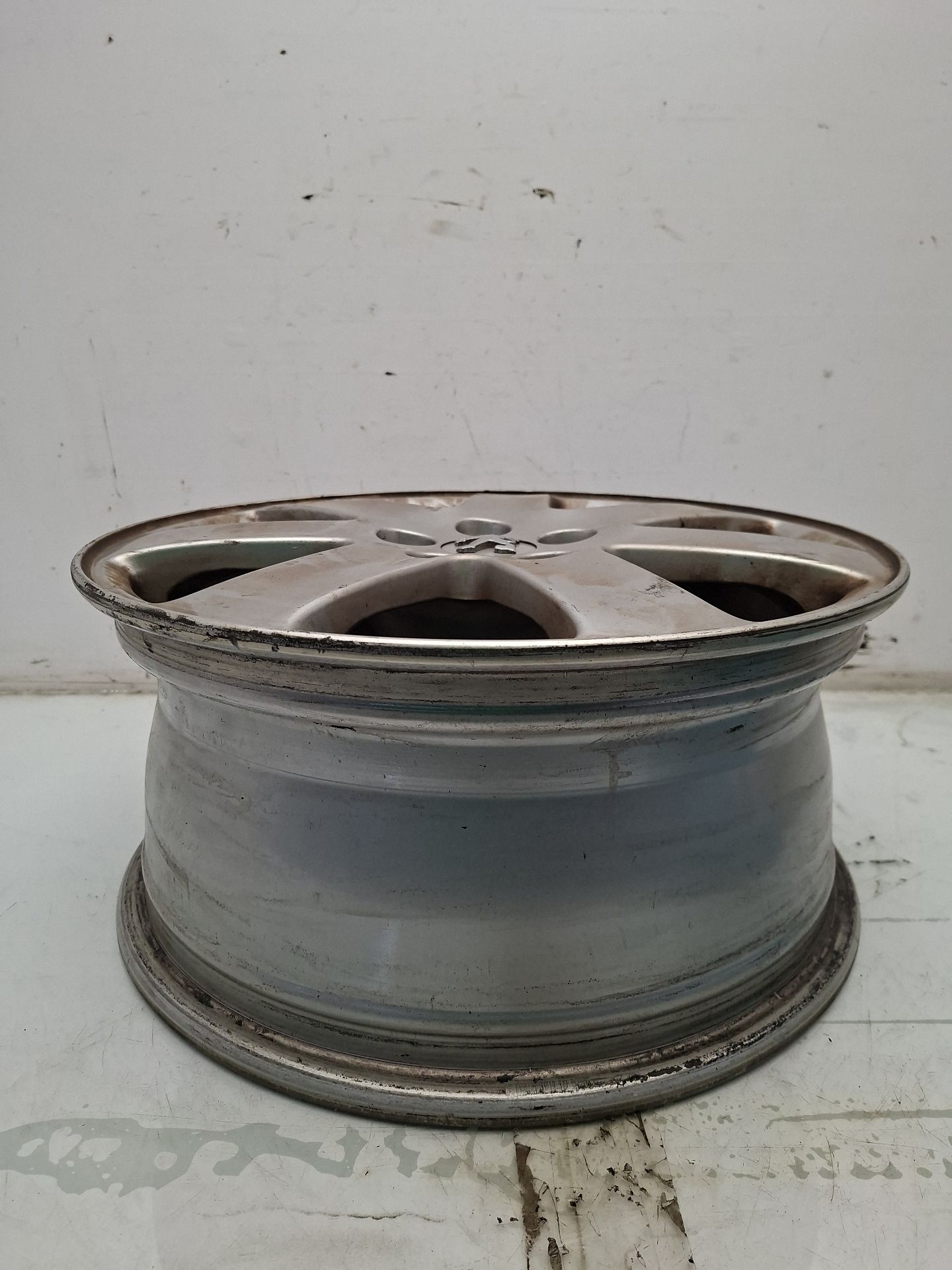 LLANTA PEUGEOT 607 