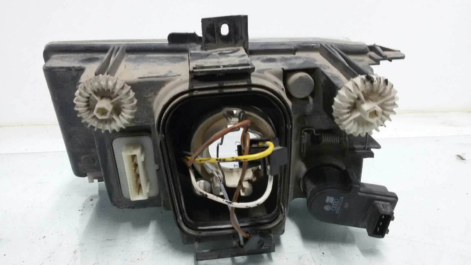 FARO DERECHO SEAT CORDOBA AHU