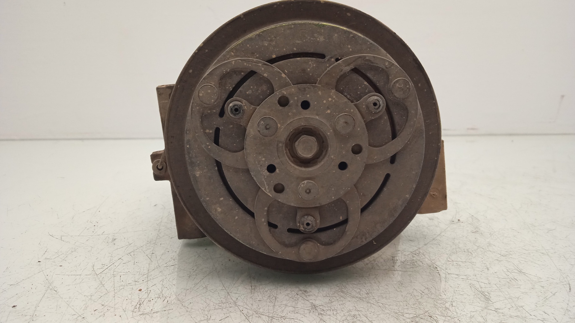 COMPRESOR AIRE ACONDICIONADO NISSAN PICK YD25