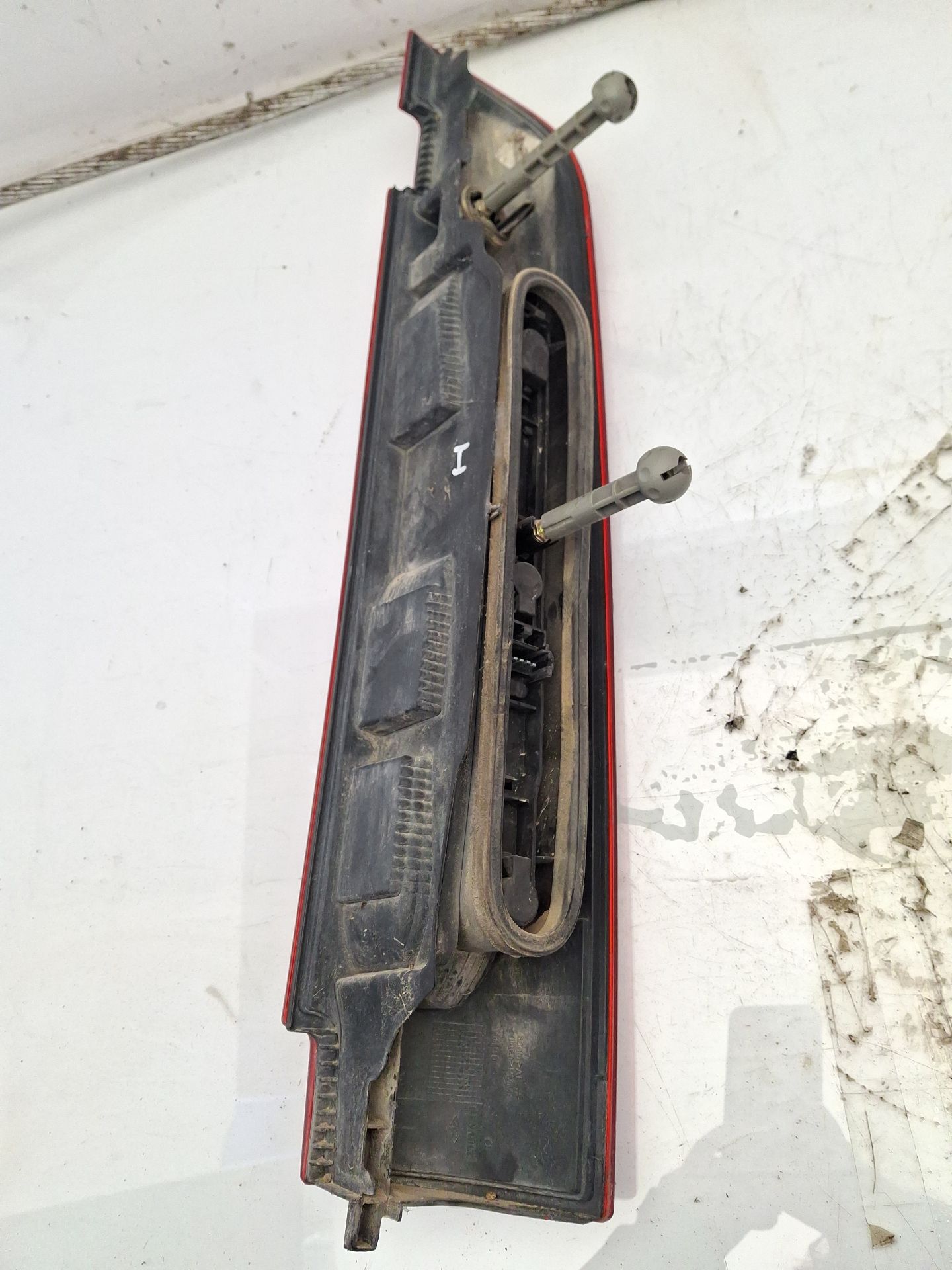 PILOTO TRASERO DERECHO RENAULT KANGOO 