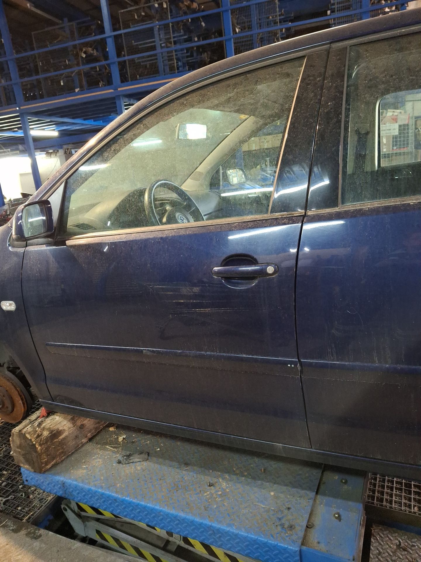 PUERTA DELANTERA IZQUIERDA VOLKSWAGEN POLO 