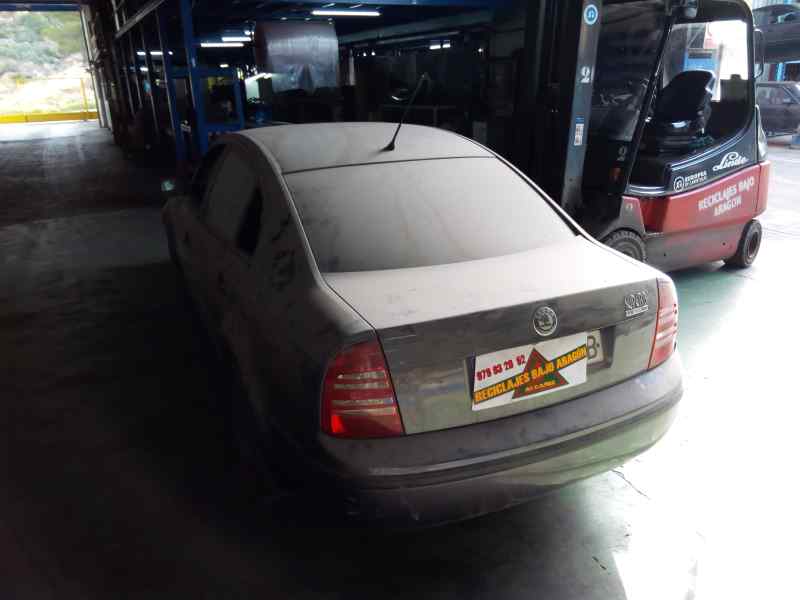 MANGUETA DELANTERA IZQUIERDA SKODA SUPERB 