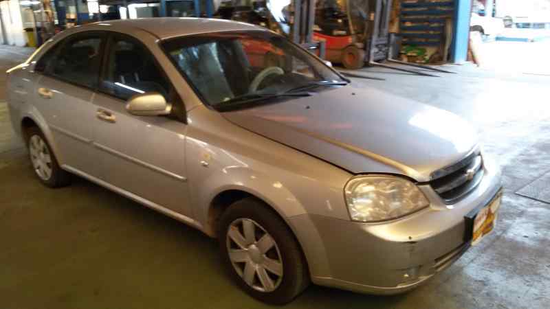 FARO ANTINIEBLA IZQUIERDO CHEVROLET NUBIRA F16D3