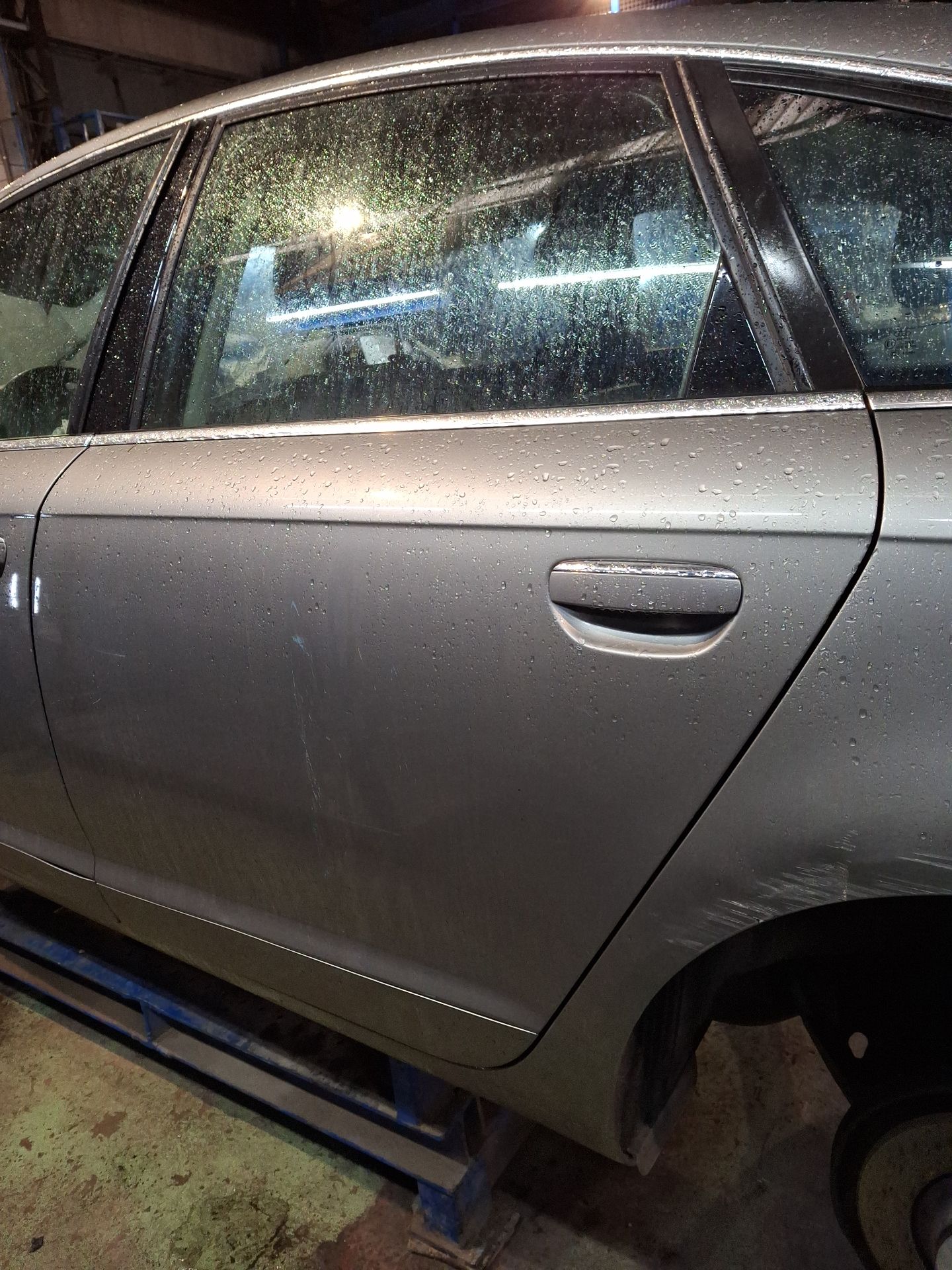 PUERTA TRASERA IZQUIERDA AUDI A6 