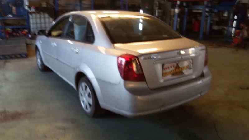 FARO ANTINIEBLA IZQUIERDO CHEVROLET NUBIRA F16D3