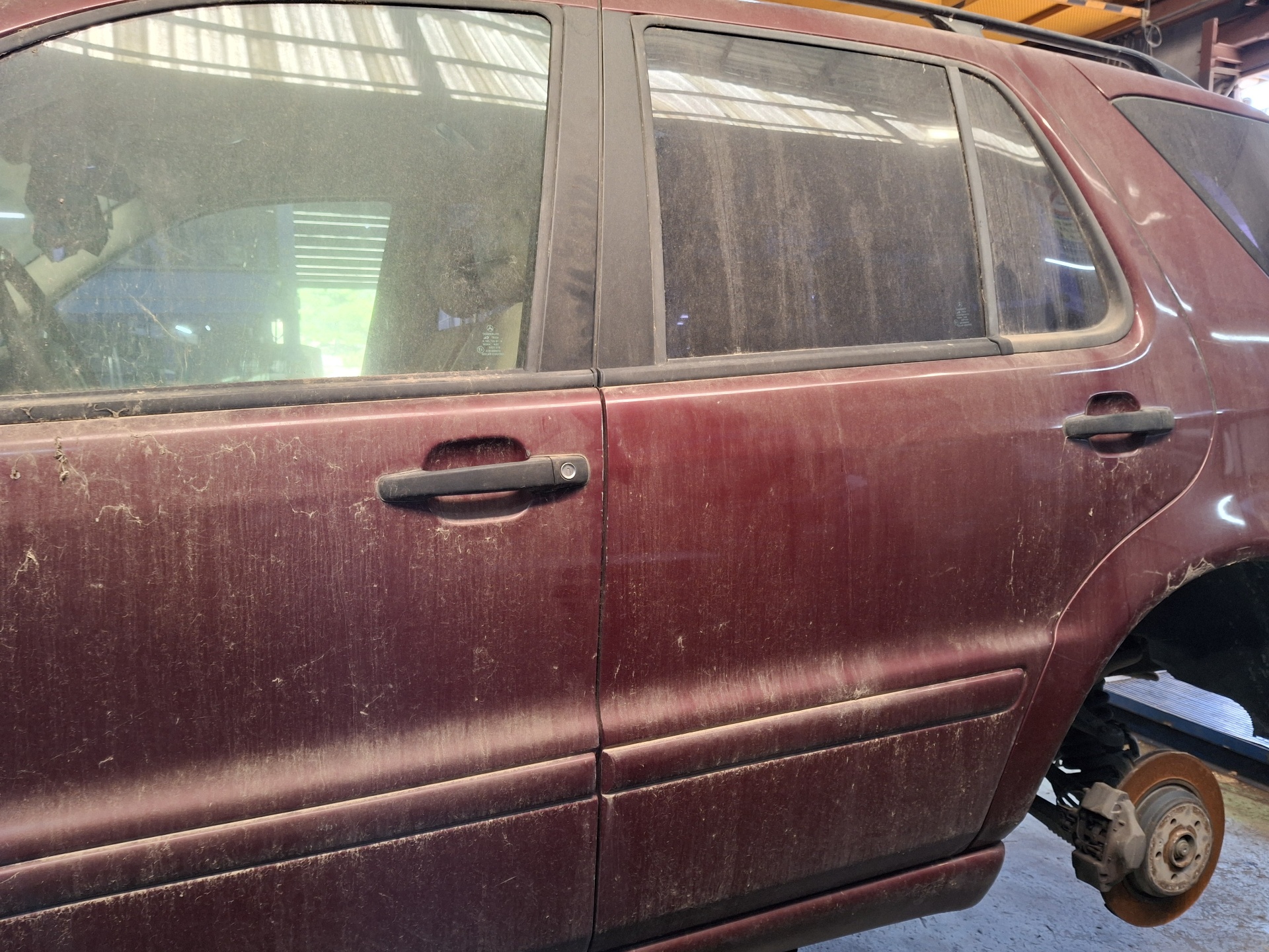 PUERTA TRASERA IZQUIERDA MERCEDES-BENZ CLASE M OM612963