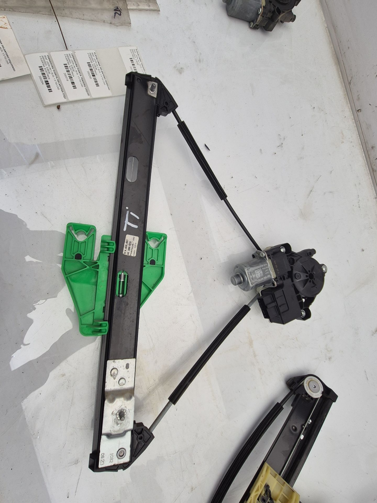 ELEVALUNAS TRASERO IZQUIERDO SEAT LEON 