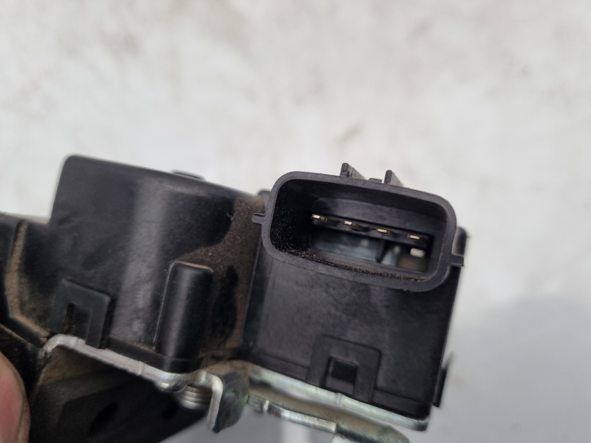 CERRADURA MALETERO / PORTON KIA CEED D4EA