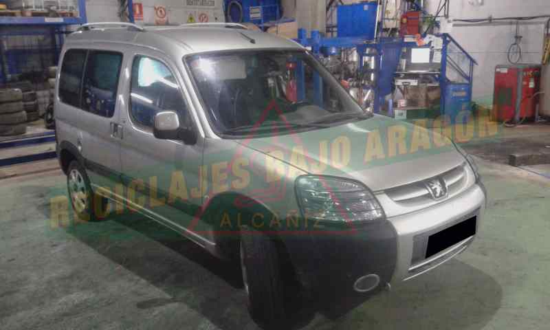 FARO ANTINIEBLA DERECHO PEUGEOT PARTNER RHY