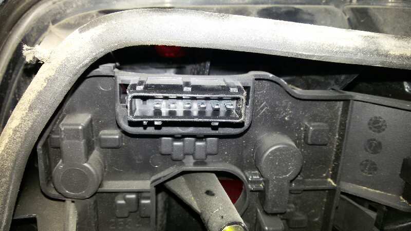 PILOTO TRASERO IZQUIERDO CITROEN XSARA BERLINA RHY