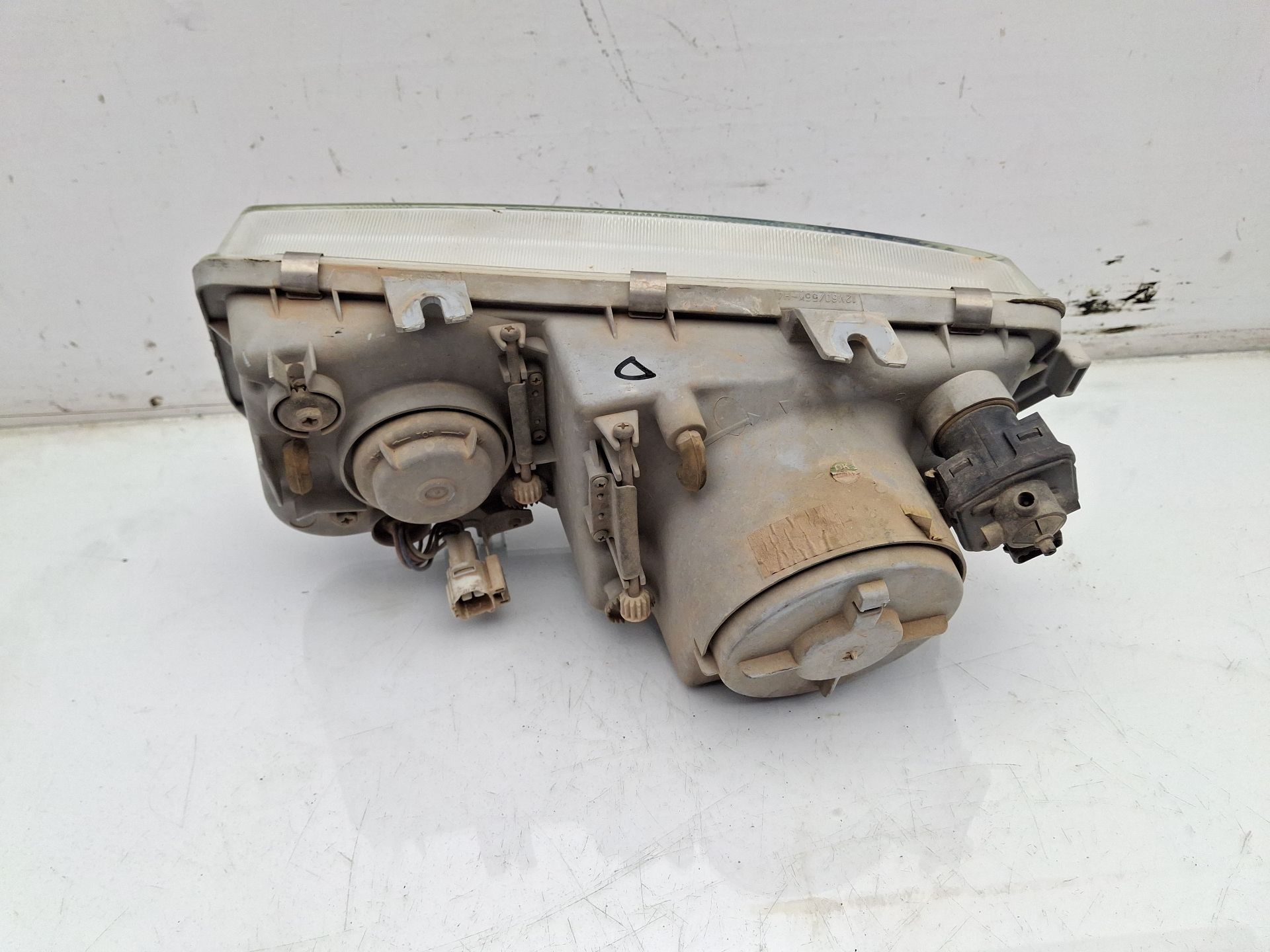 FARO DERECHO TATA SAFARI 