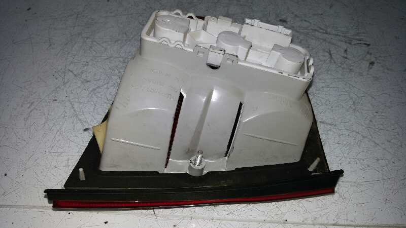 PILOTO TRASERO DERECHO SEAT CORDOBA AHU