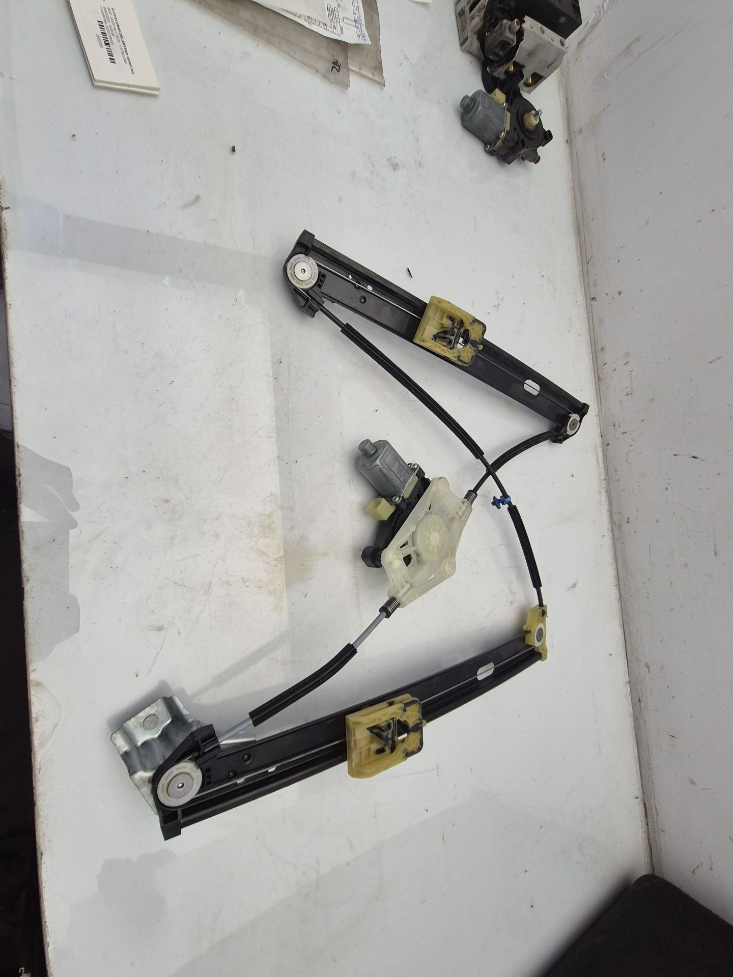 ELEVALUNAS DELANTERO DERECHO SEAT LEON 