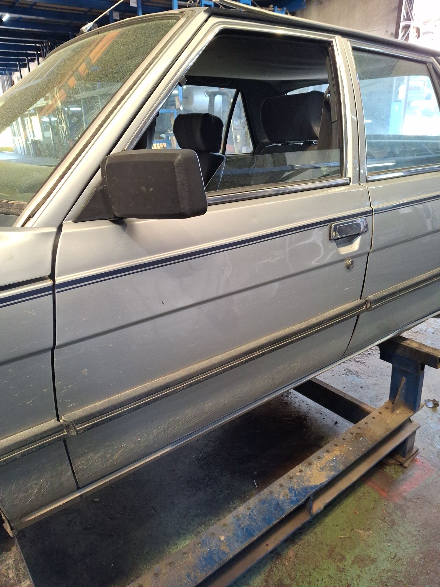 PUERTA DELANTERA IZQUIERDA RENAULT 11 