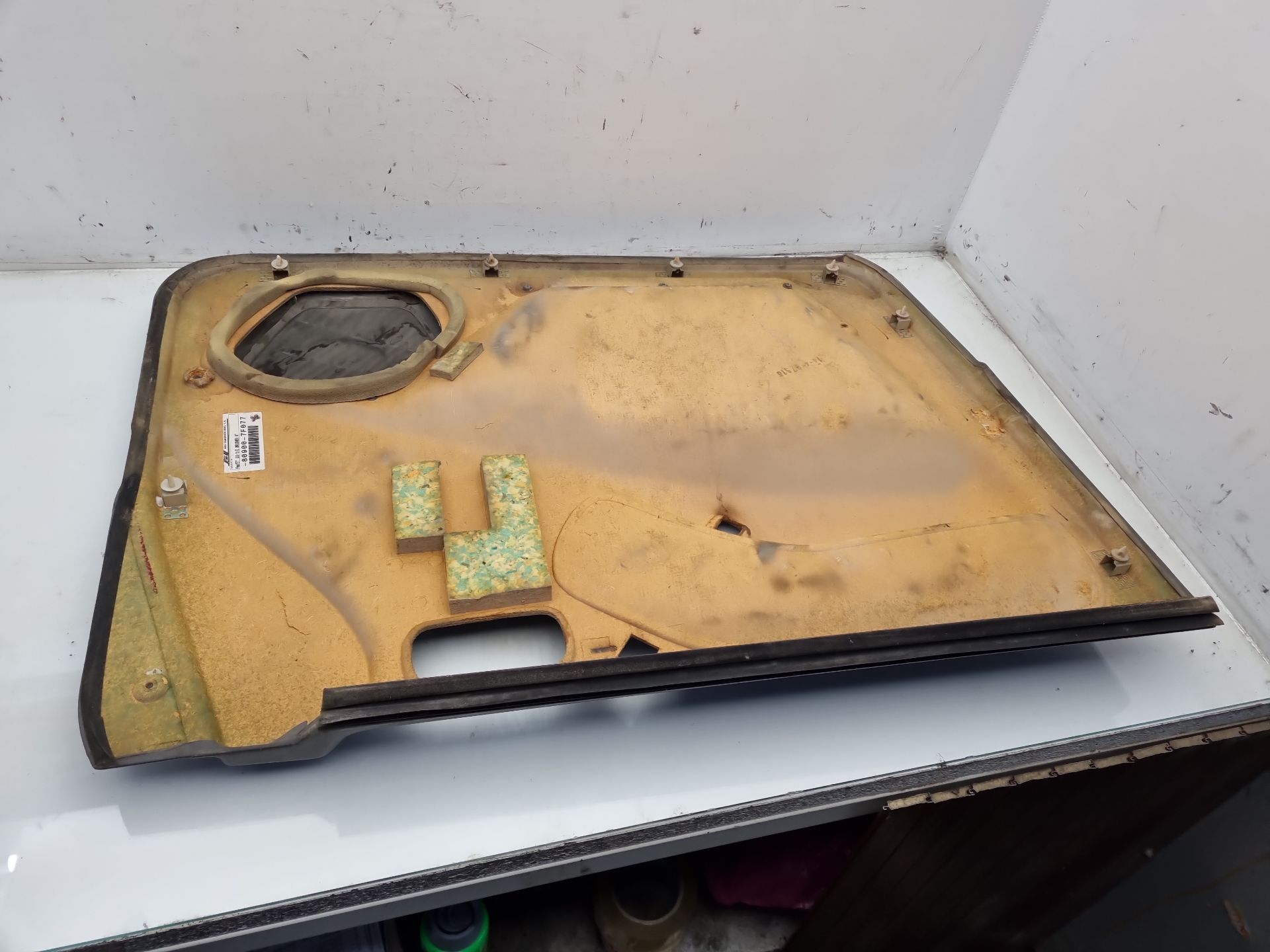 GUARNECIDO PUERTA DELANTERA DERECHA NISSAN TERRANO 