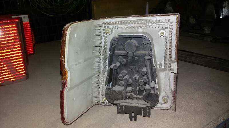 PILOTO TRASERO DERECHO AUDI 100 