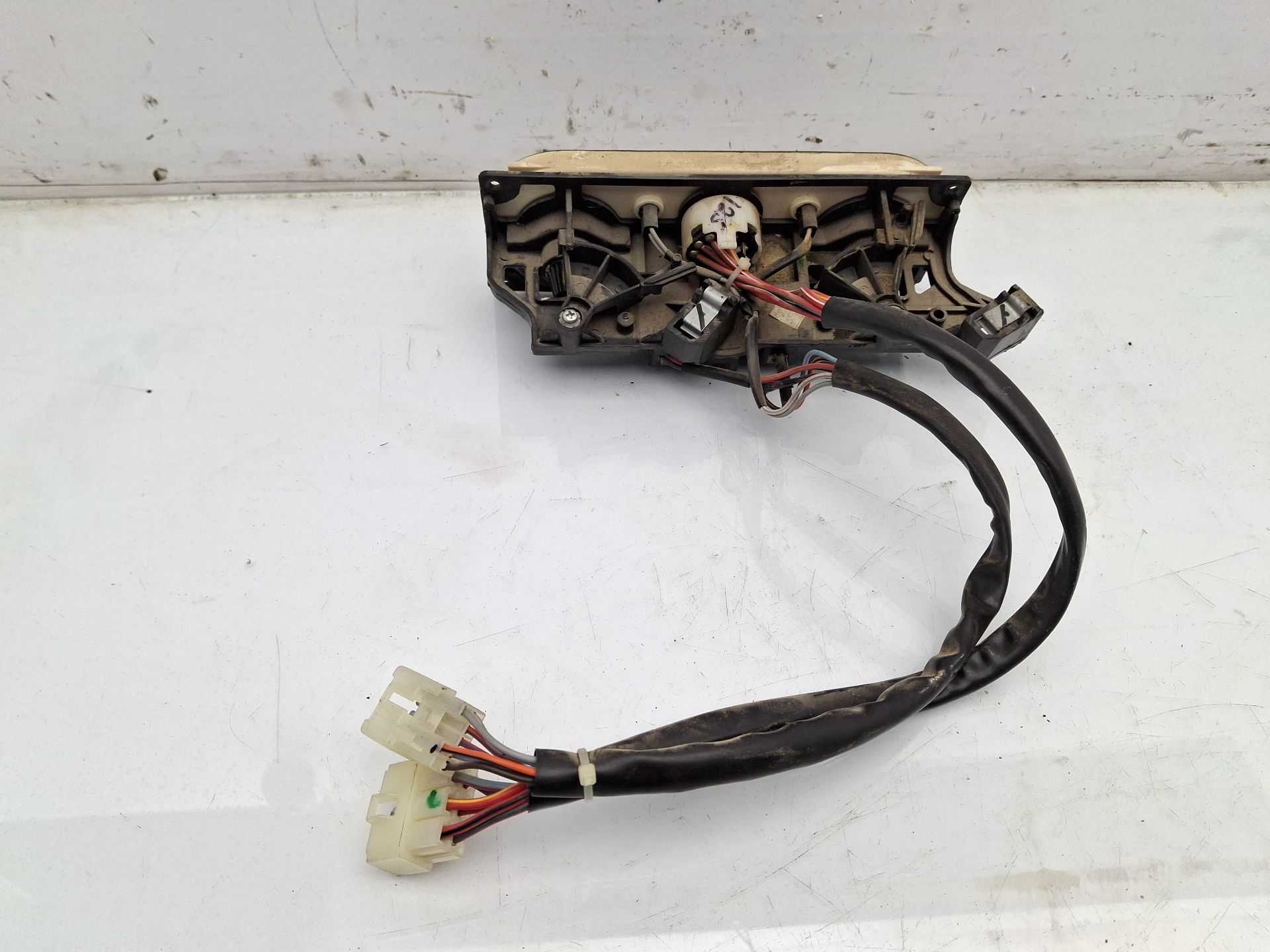 MANDO CALEFACCION / AIRE ACONDICIONADO TATA SAFARI 