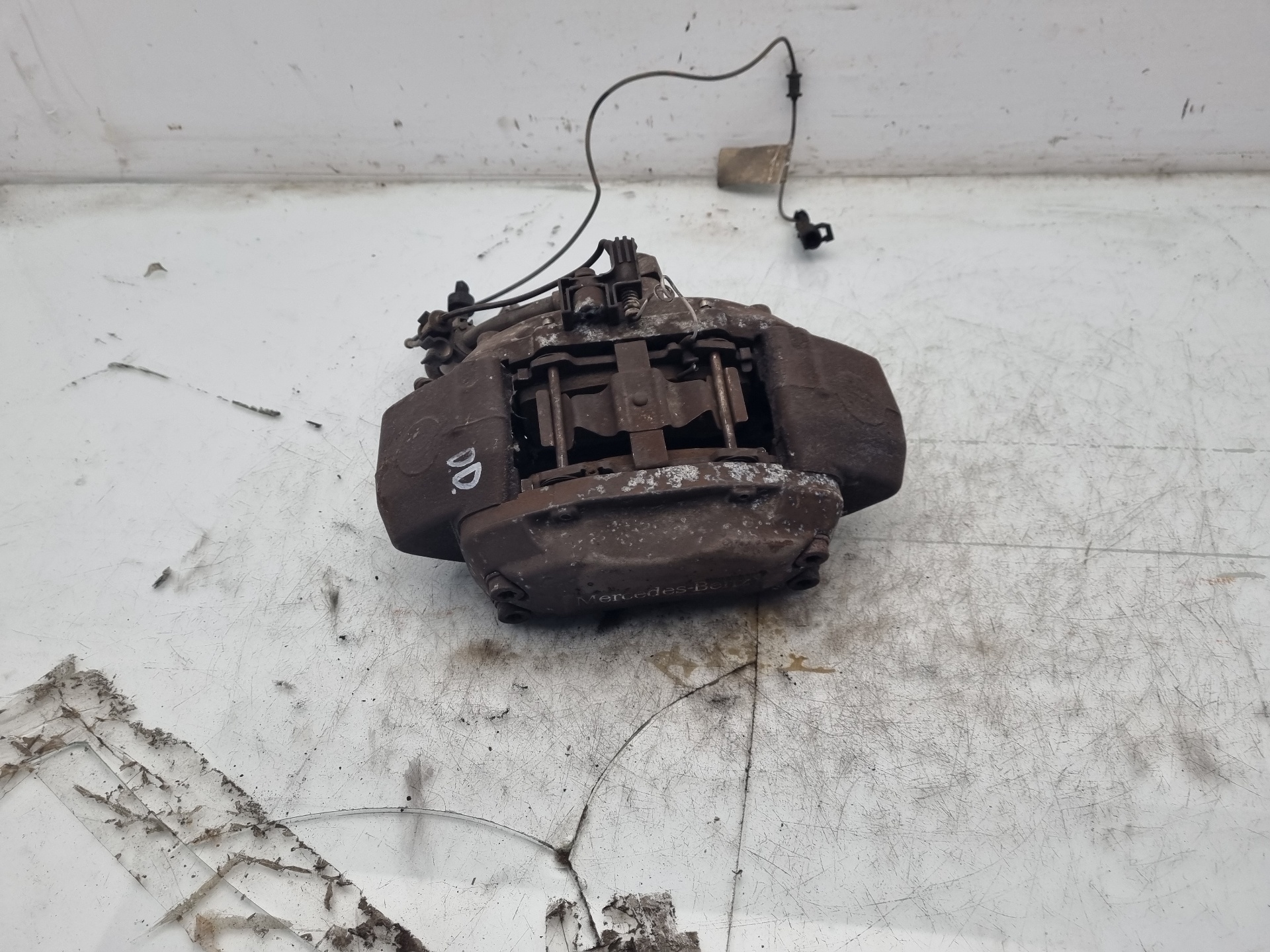 PINZA FRENO DELANTERA DERECHA MERCEDES-BENZ CLASE  612963