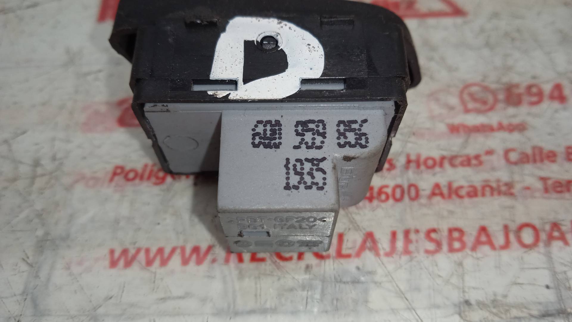 MANDO ELEVALUNAS DELANTERO DERECHO VOLKSWAGEN POLO BKY