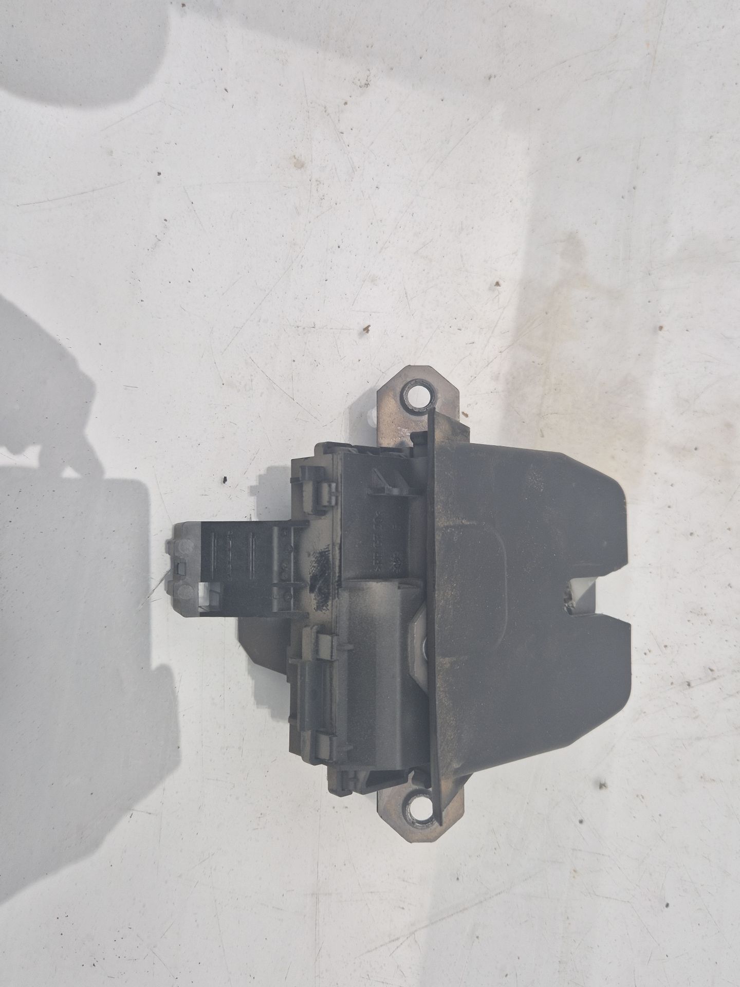 CERRADURA MALETERO / PORTON FORD KUGA 