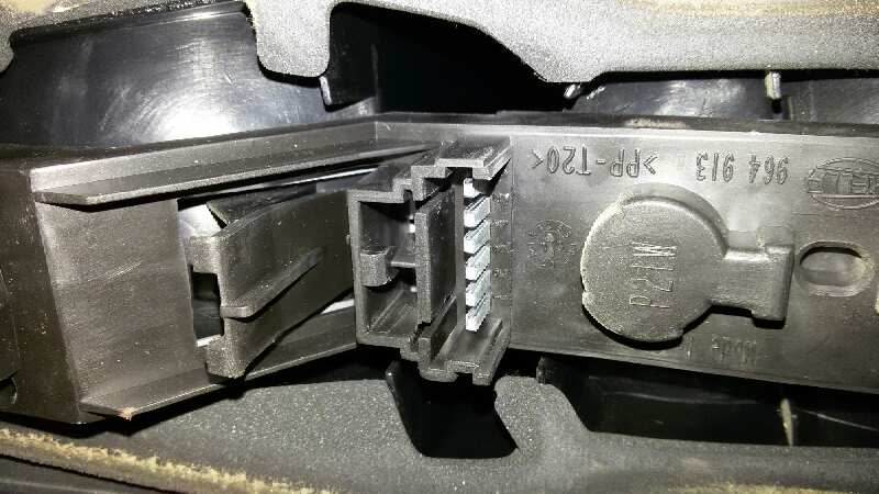 PILOTO TRASERO DERECHO RENAULT MEGANE 